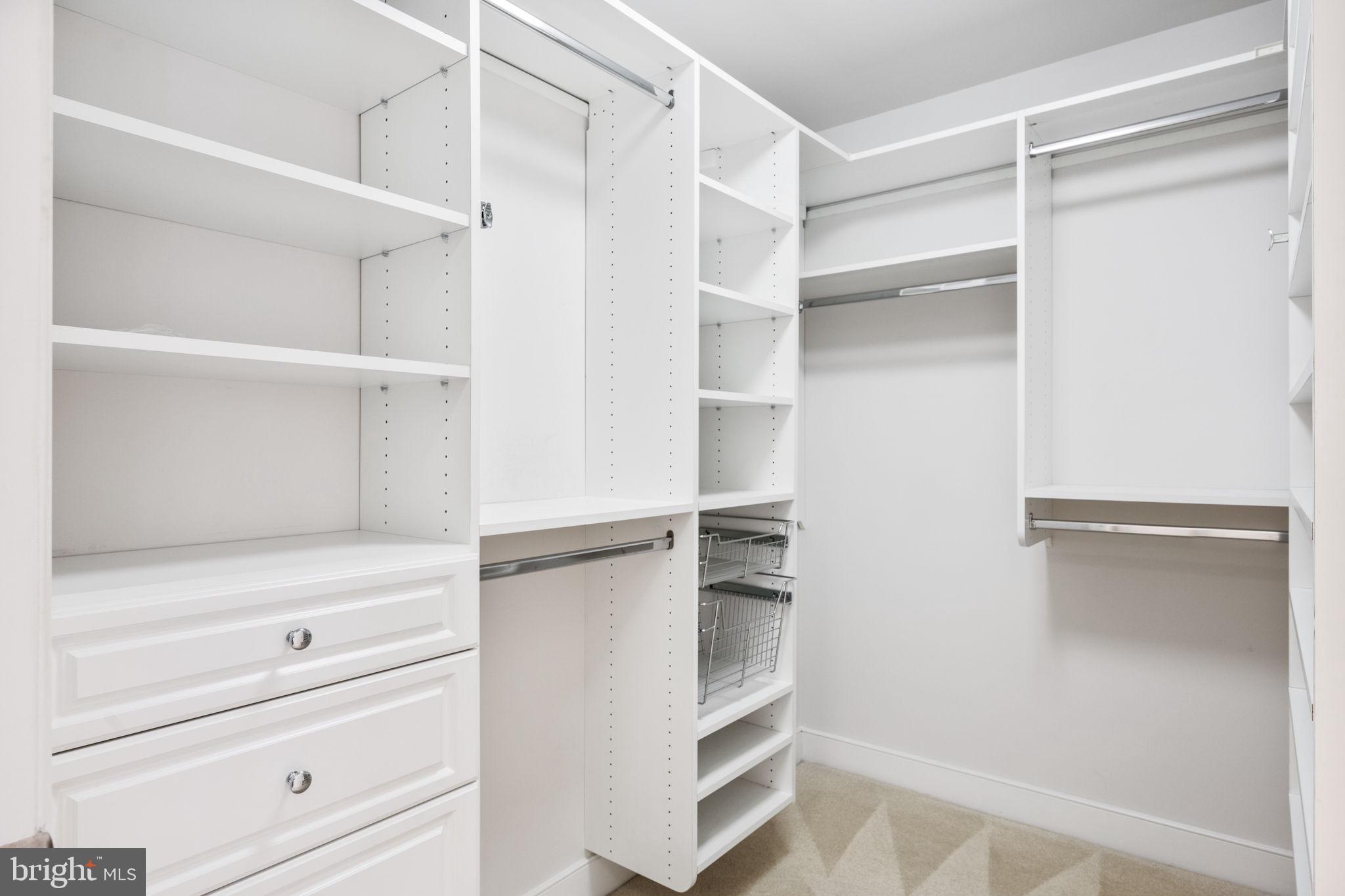 LIONSGATE - Residential