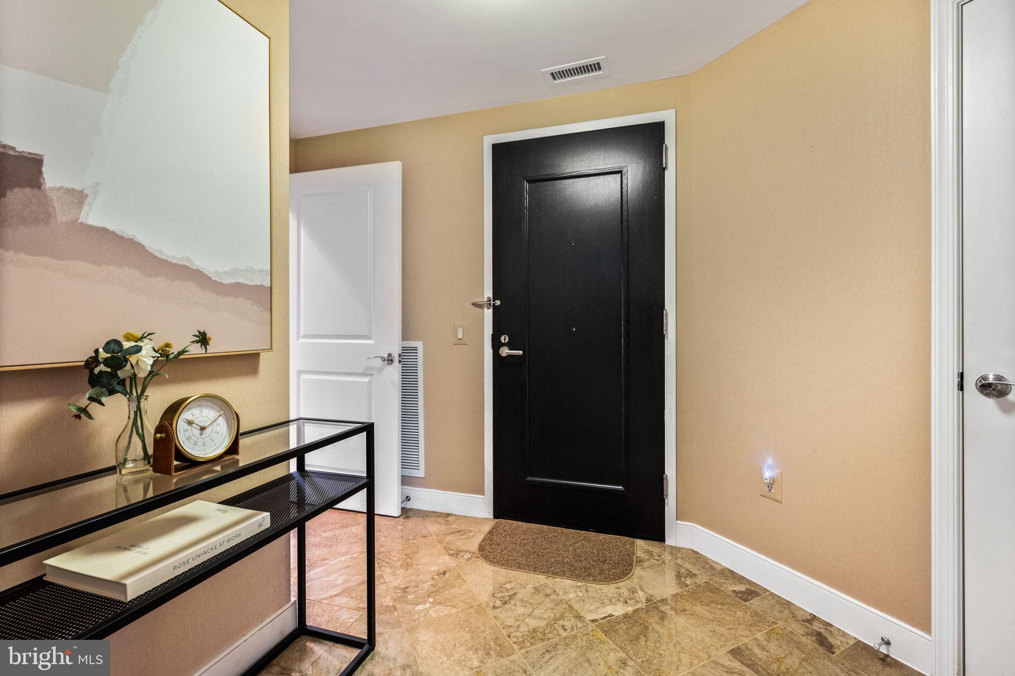 LIONSGATE - Residential