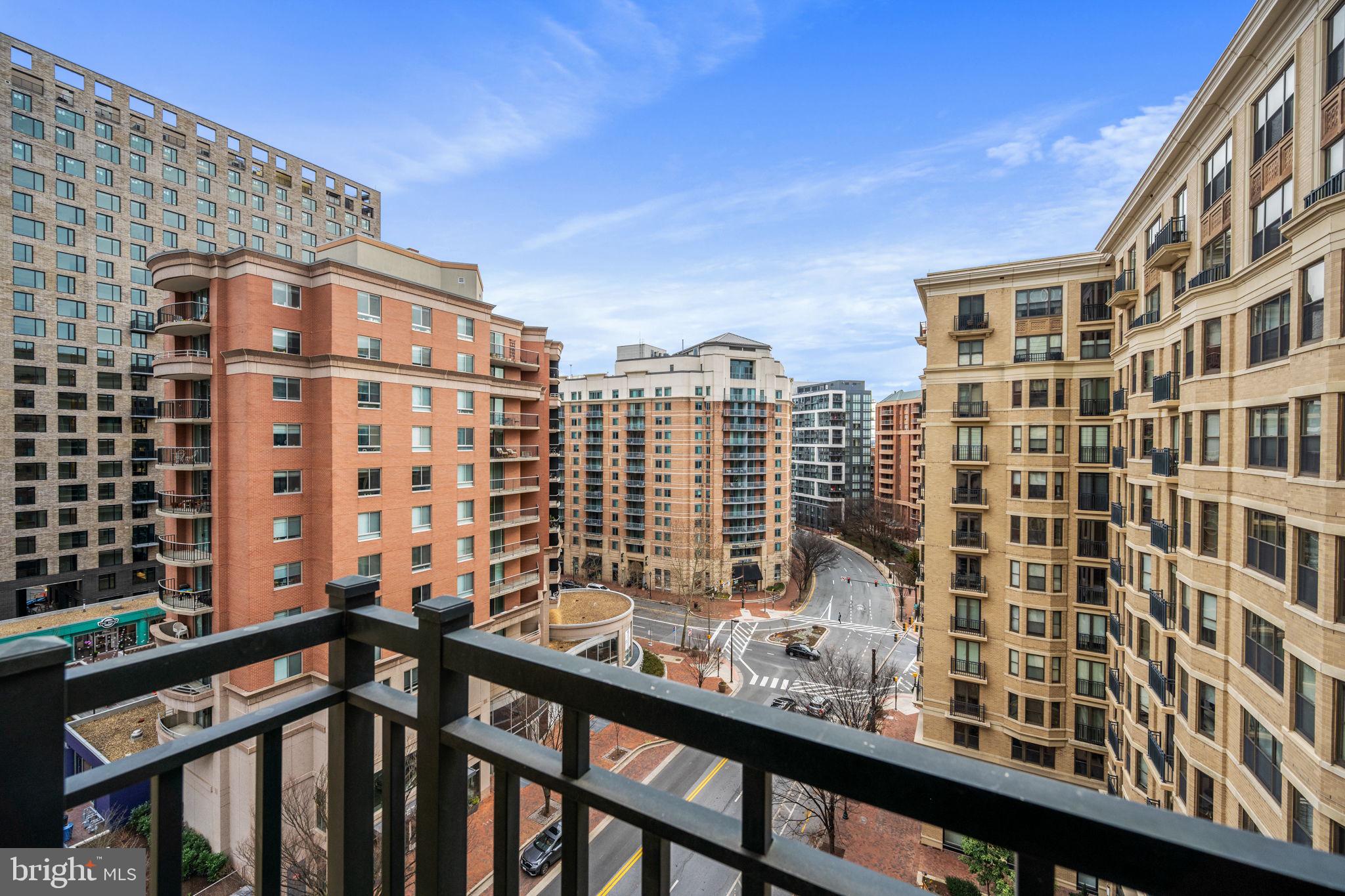 LIONSGATE - Residential