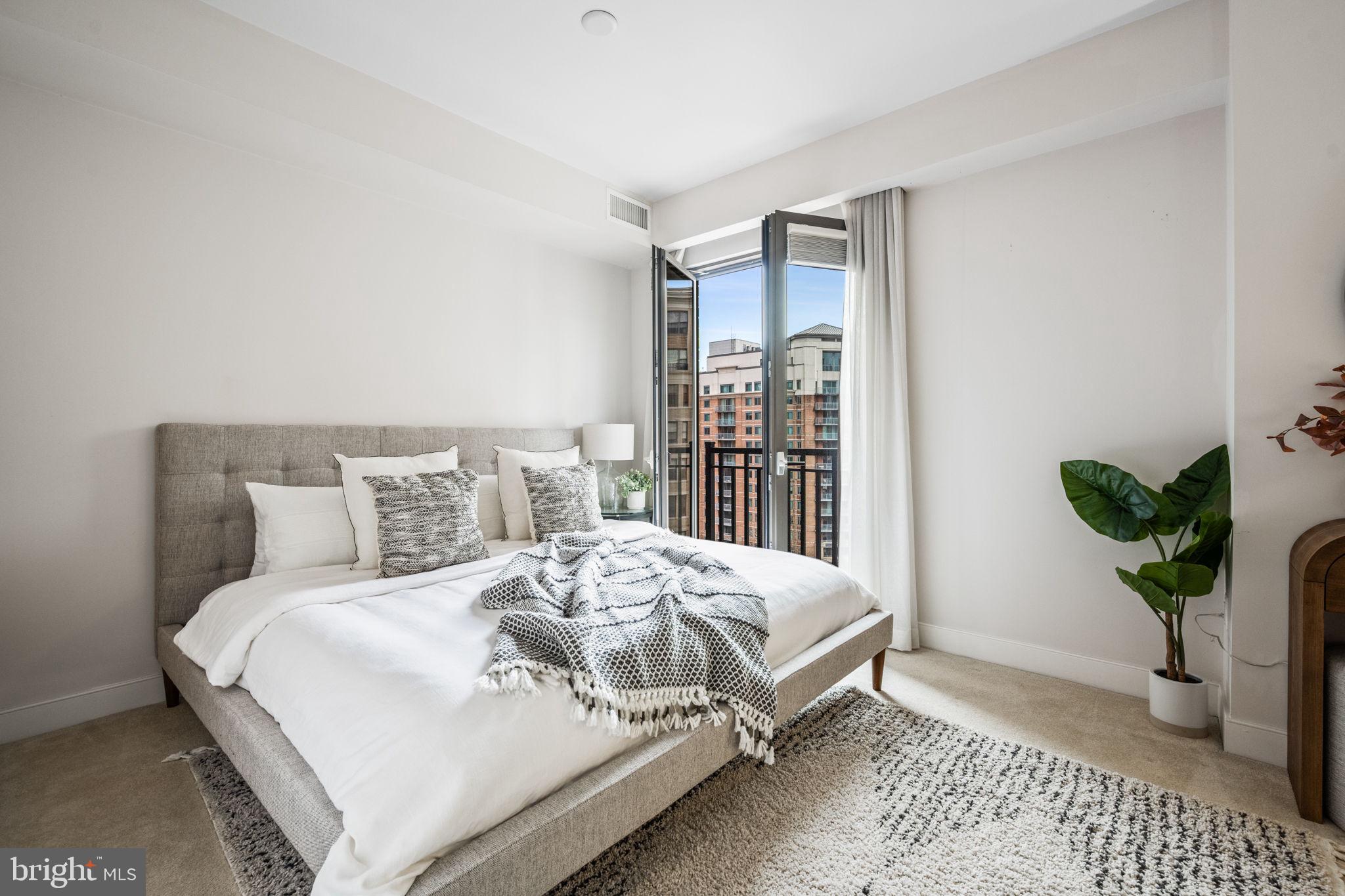 LIONSGATE - Residential