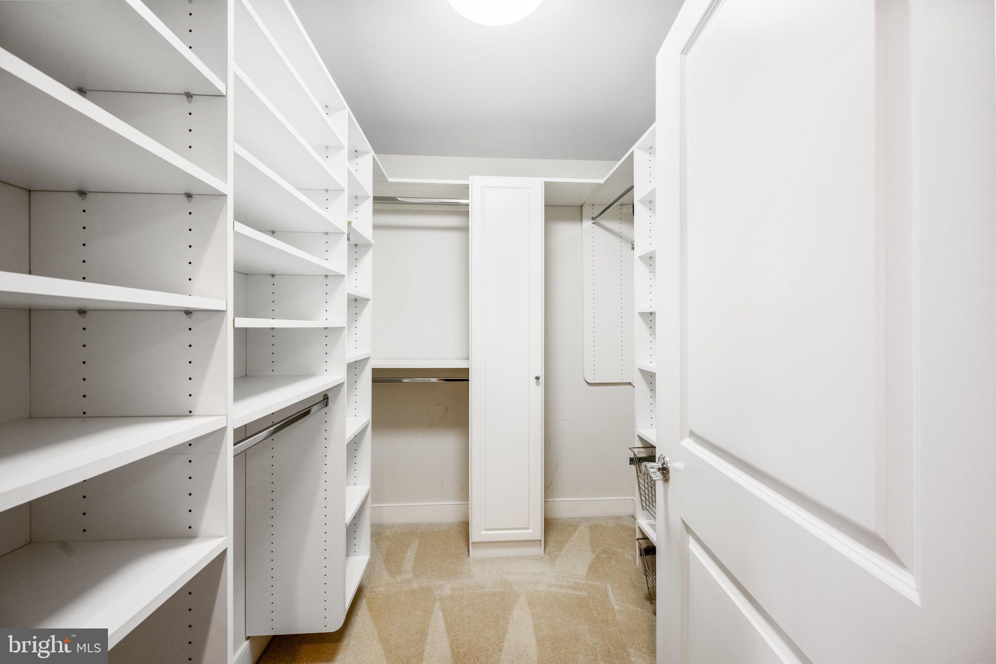 LIONSGATE - Residential