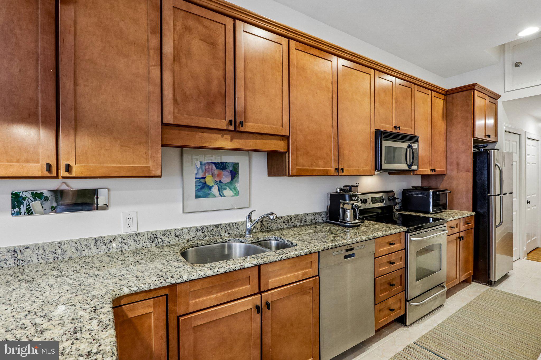 WASHINGTON SQ WEST - Residential