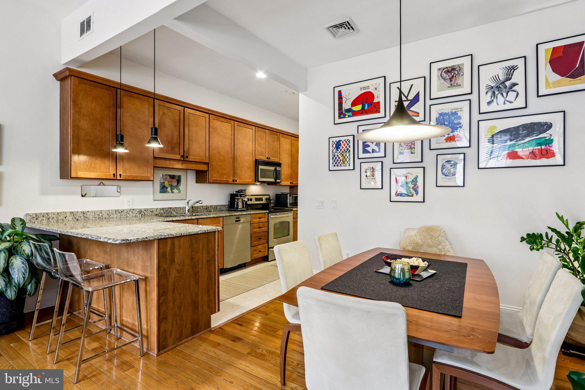 WASHINGTON SQ WEST - Residential