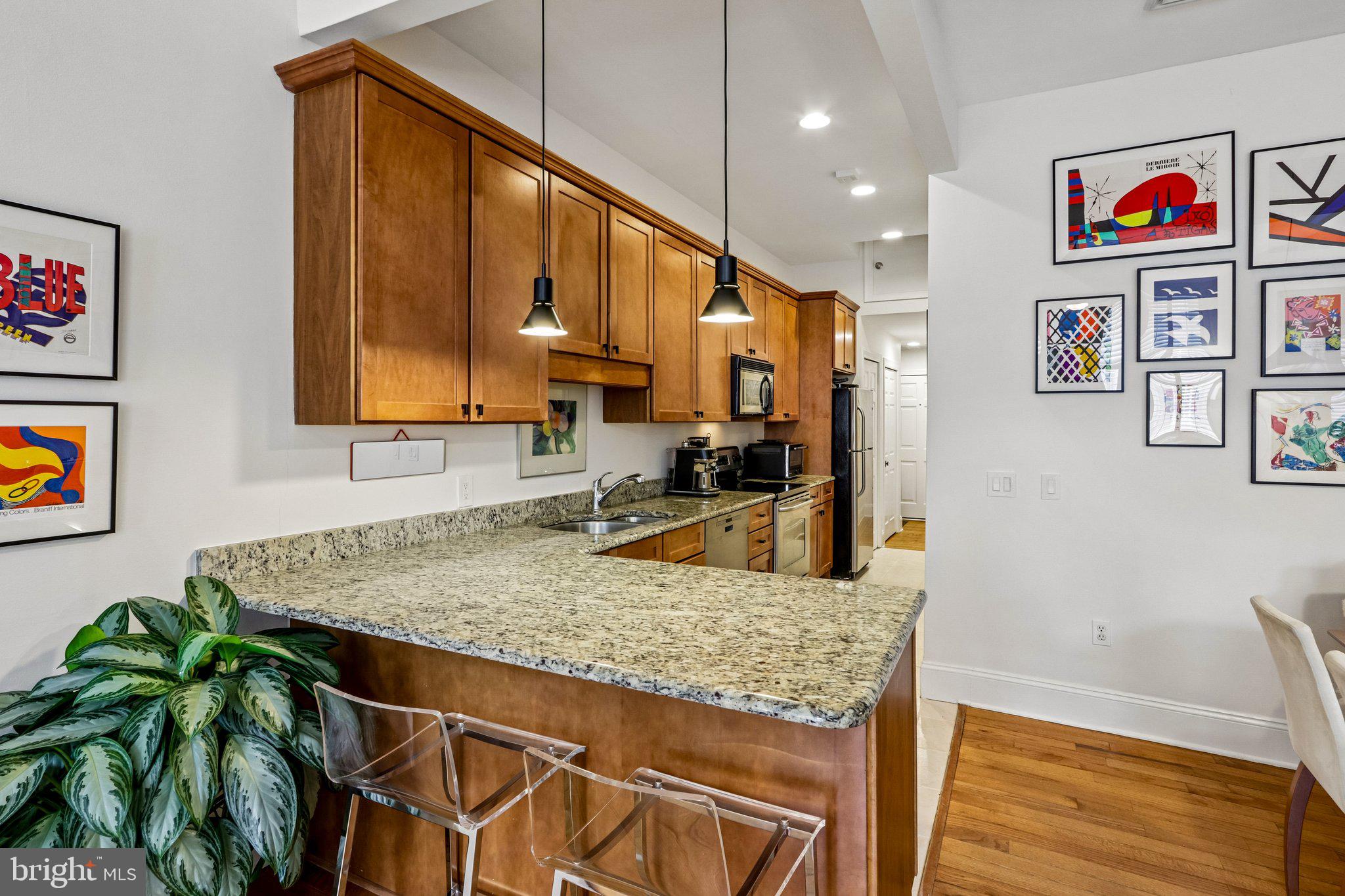 WASHINGTON SQ WEST - Residential
