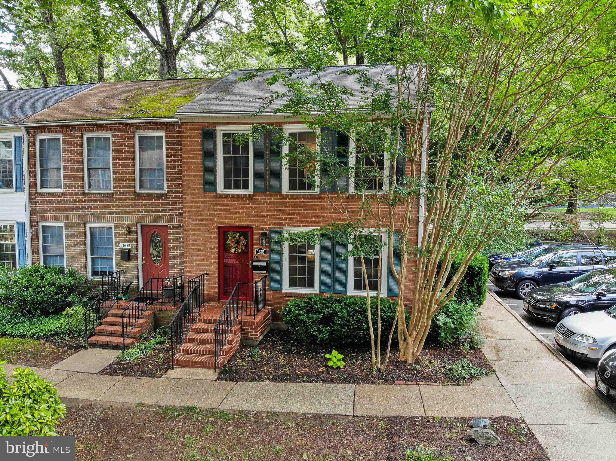 A true treasure on the parkway. This marvelous end-unit townhome offers nearly $100,000 in upgrades. The exterior provides all brick construction with an enclosed courtyard and a unique waterfall feature. The end-unit design allows plenty of natural light. The main level features a cozy living room, an amazing remodeled half bath, and redesigned eat-in kitchen with a large pantry. The kitchen includes granite counters, oak flooring, and upgraded GE appliances. The upper-level offers three bedrooms and a sumptuous remodeled full bath with a Schluter shower system, heated marble flooring, and top-of-the-line fixtures. The home is complemented with a fully finished lower level. Escape to your private entertainment area with a SimpliFire linear fireplace with a built-in marble countertop, a wet bar, and a surround sound system. Additional upgrades over the years include the roof, Pella front door, and double-hung replacement windows. The sellers are willing to convert the current bedroom being used as a large dressing closet, back to a full bedroom if requested by the buyers. Your buyers will be amazed!