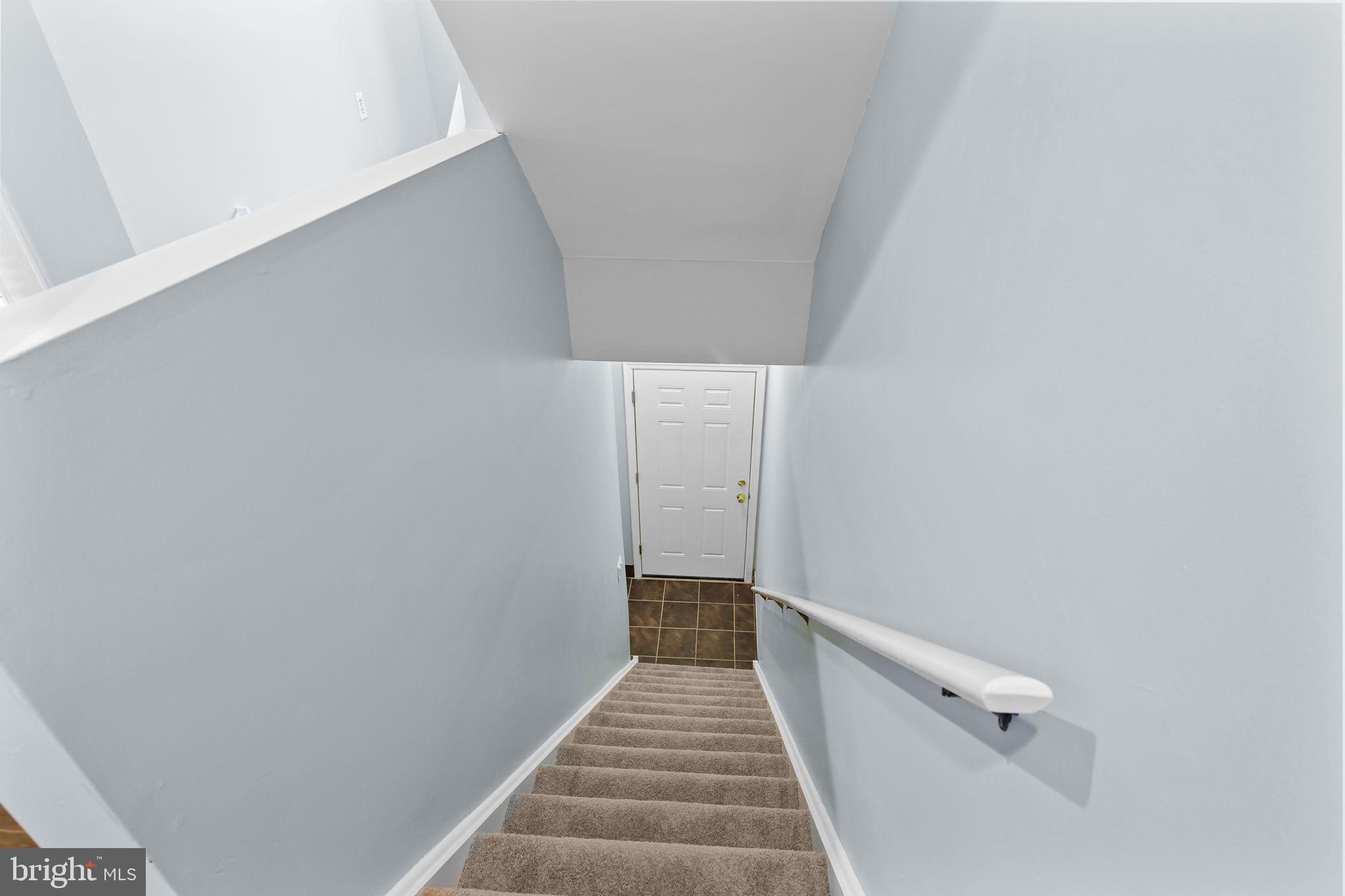 CRESTWOOD CONDO - Residential