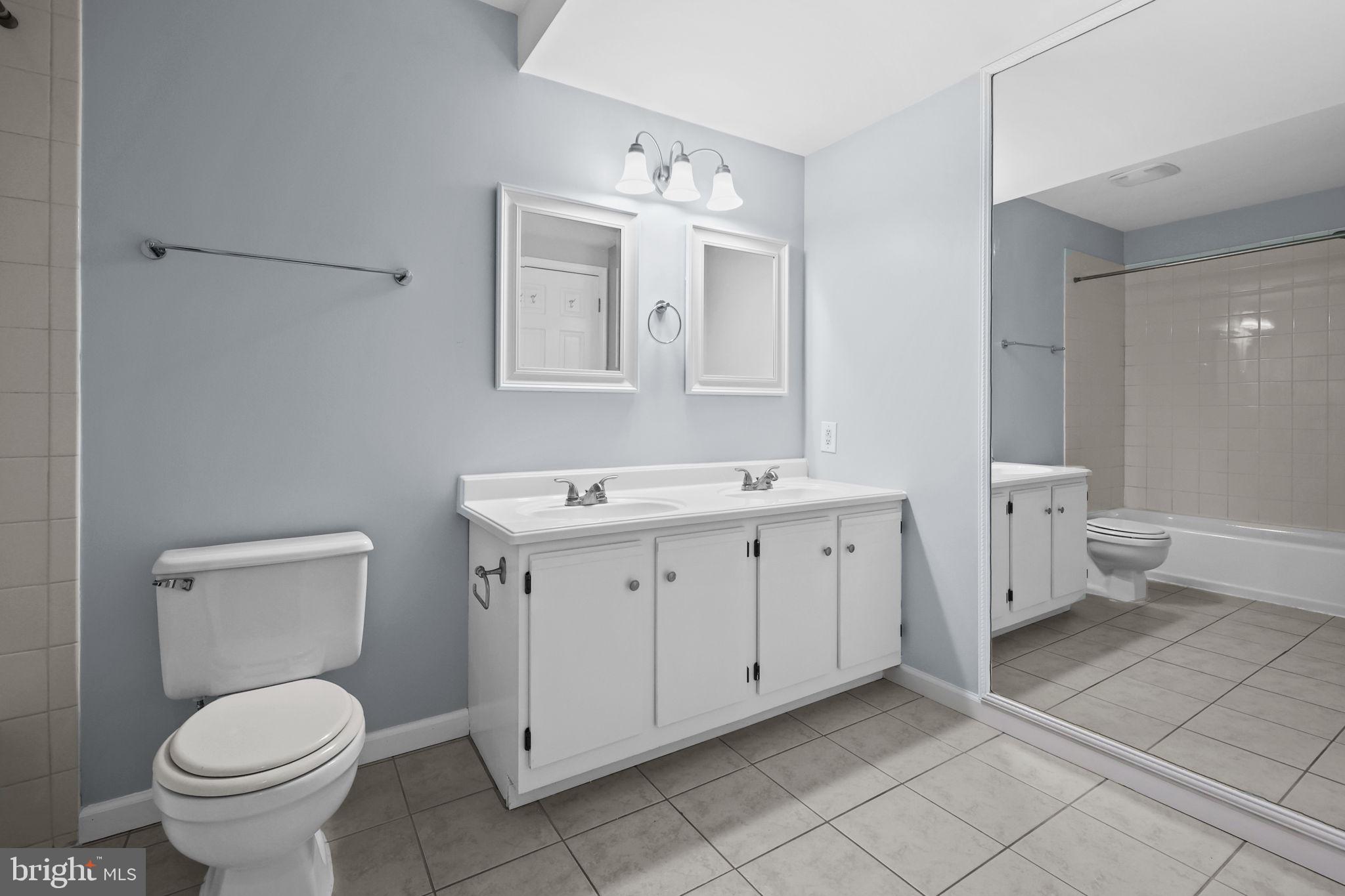 CRESTWOOD CONDO - Residential