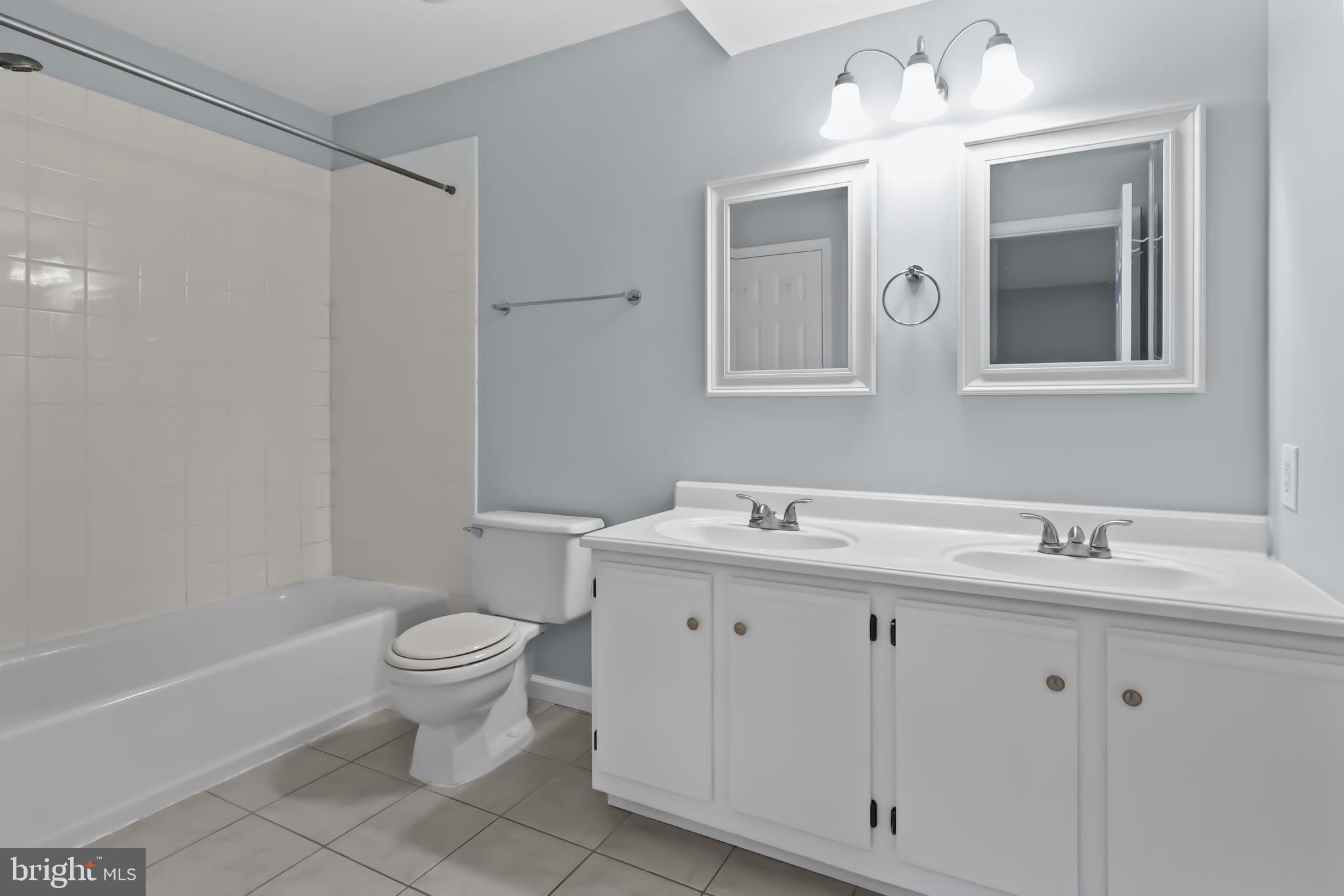 CRESTWOOD CONDO - Residential