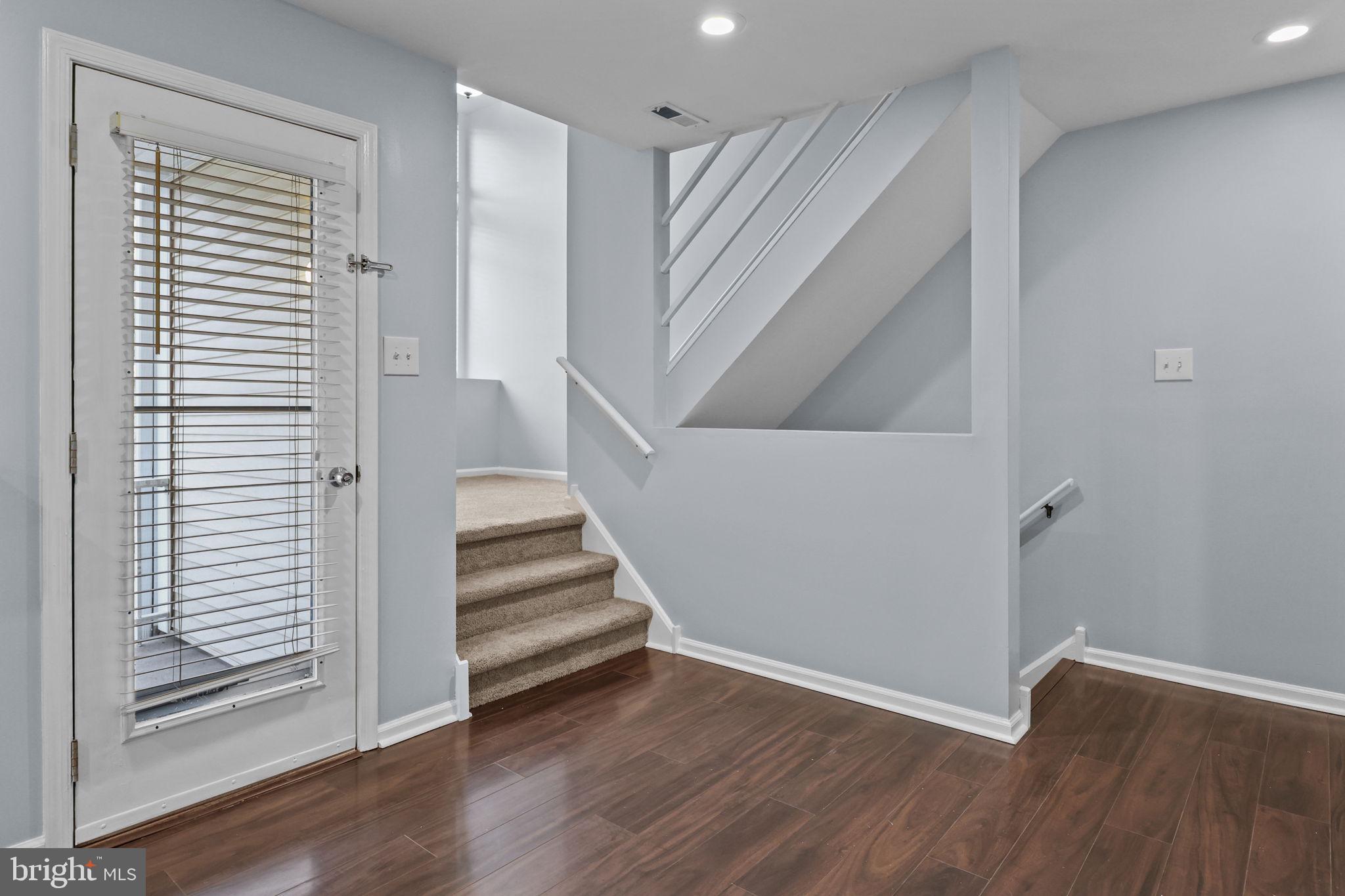 CRESTWOOD CONDO - Residential