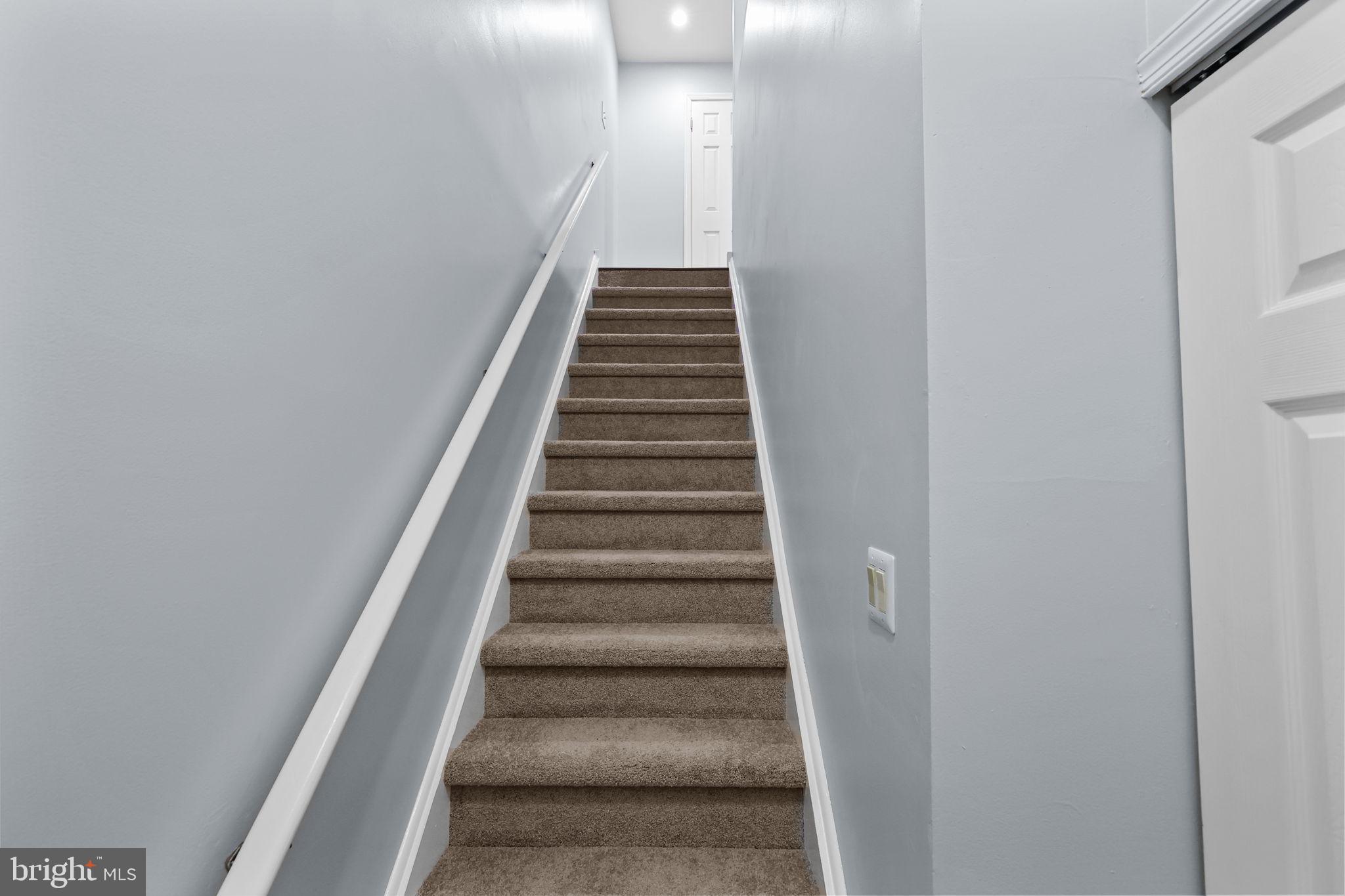 CRESTWOOD CONDO - Residential