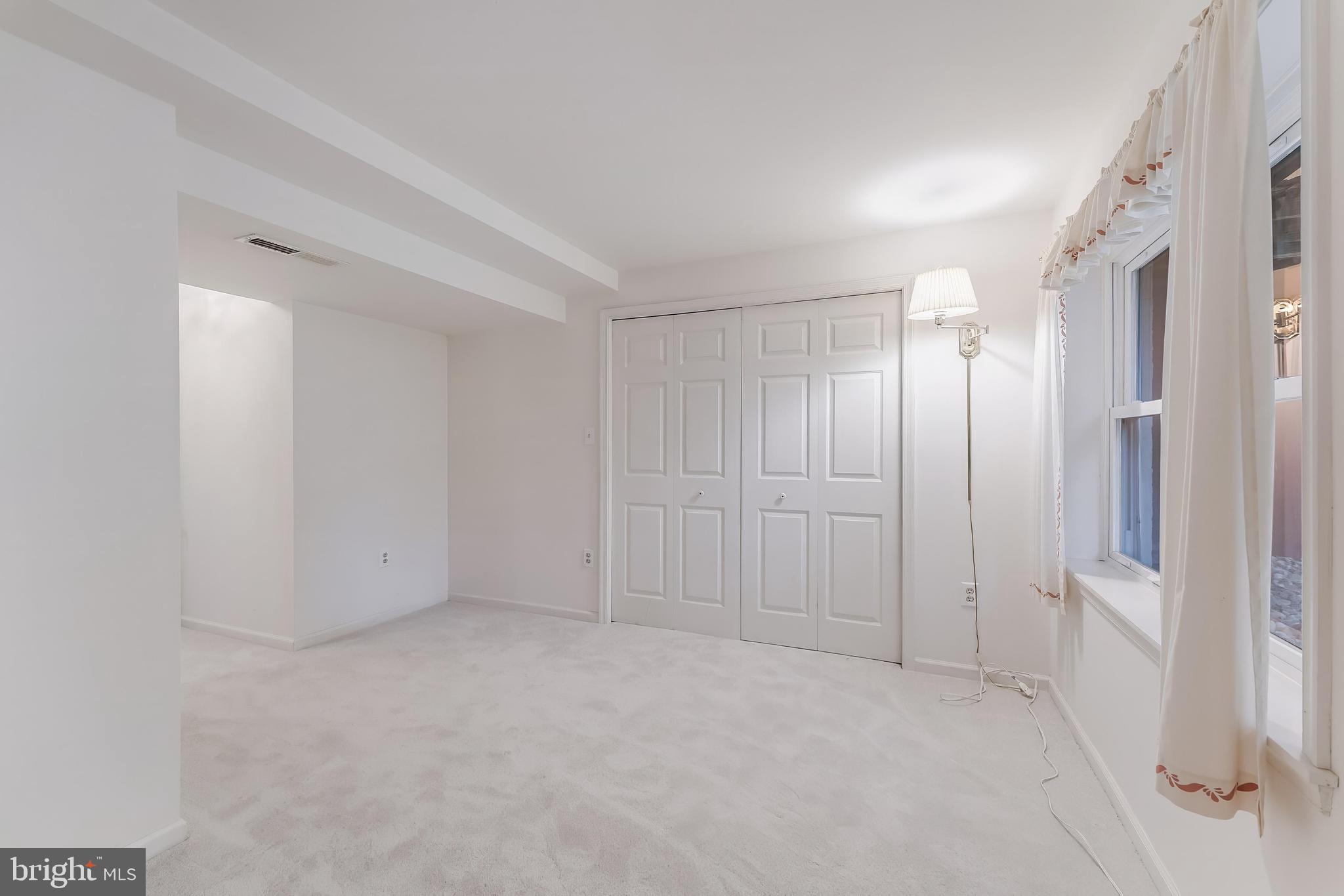 CHANTILLY HIGHLANDS - Residential