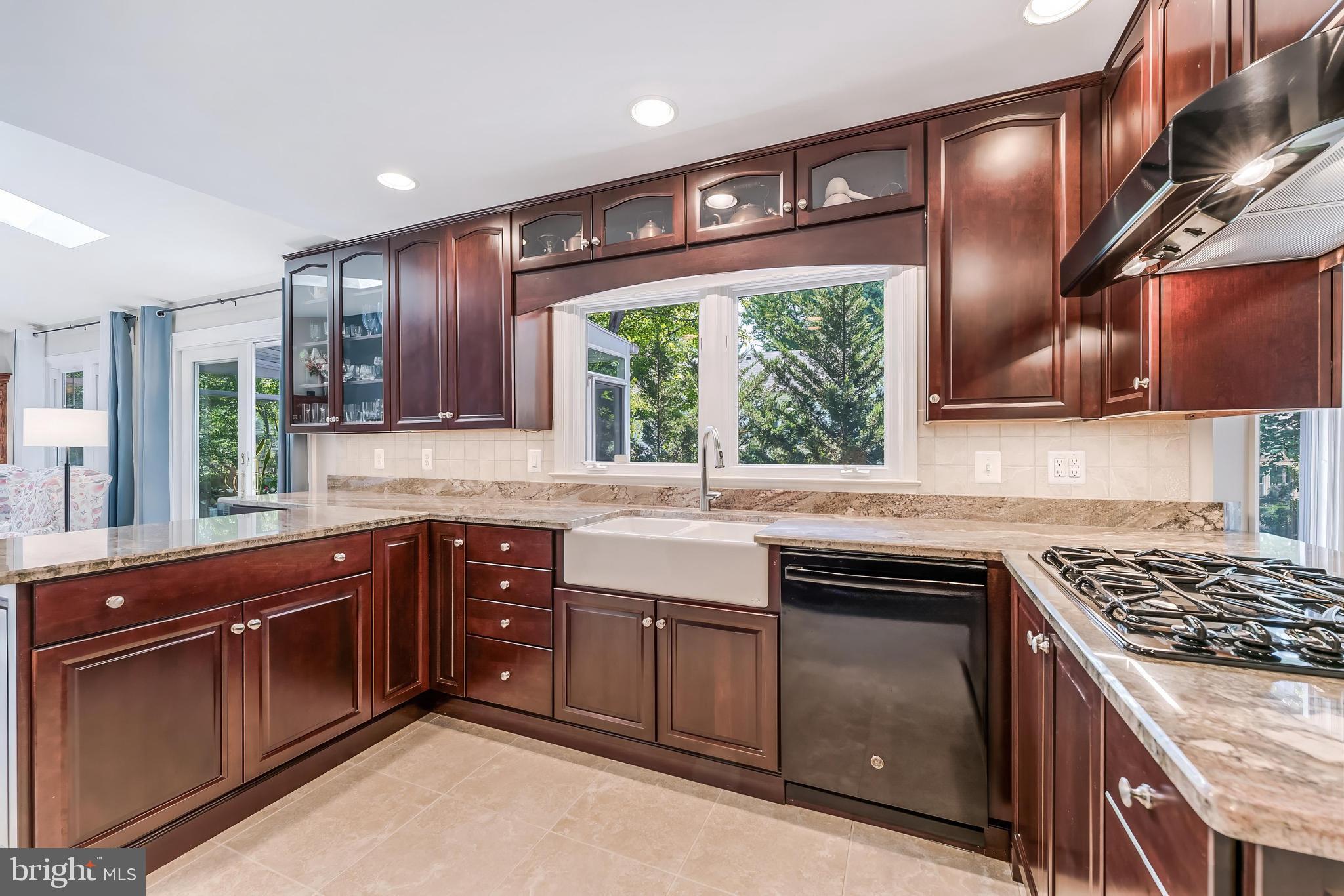 CHANTILLY HIGHLANDS - Residential