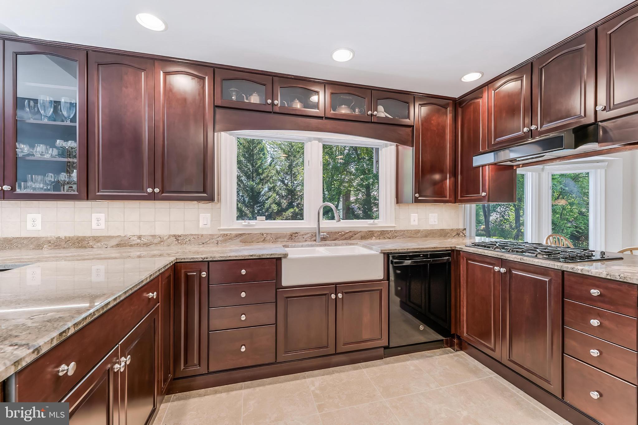CHANTILLY HIGHLANDS - Residential