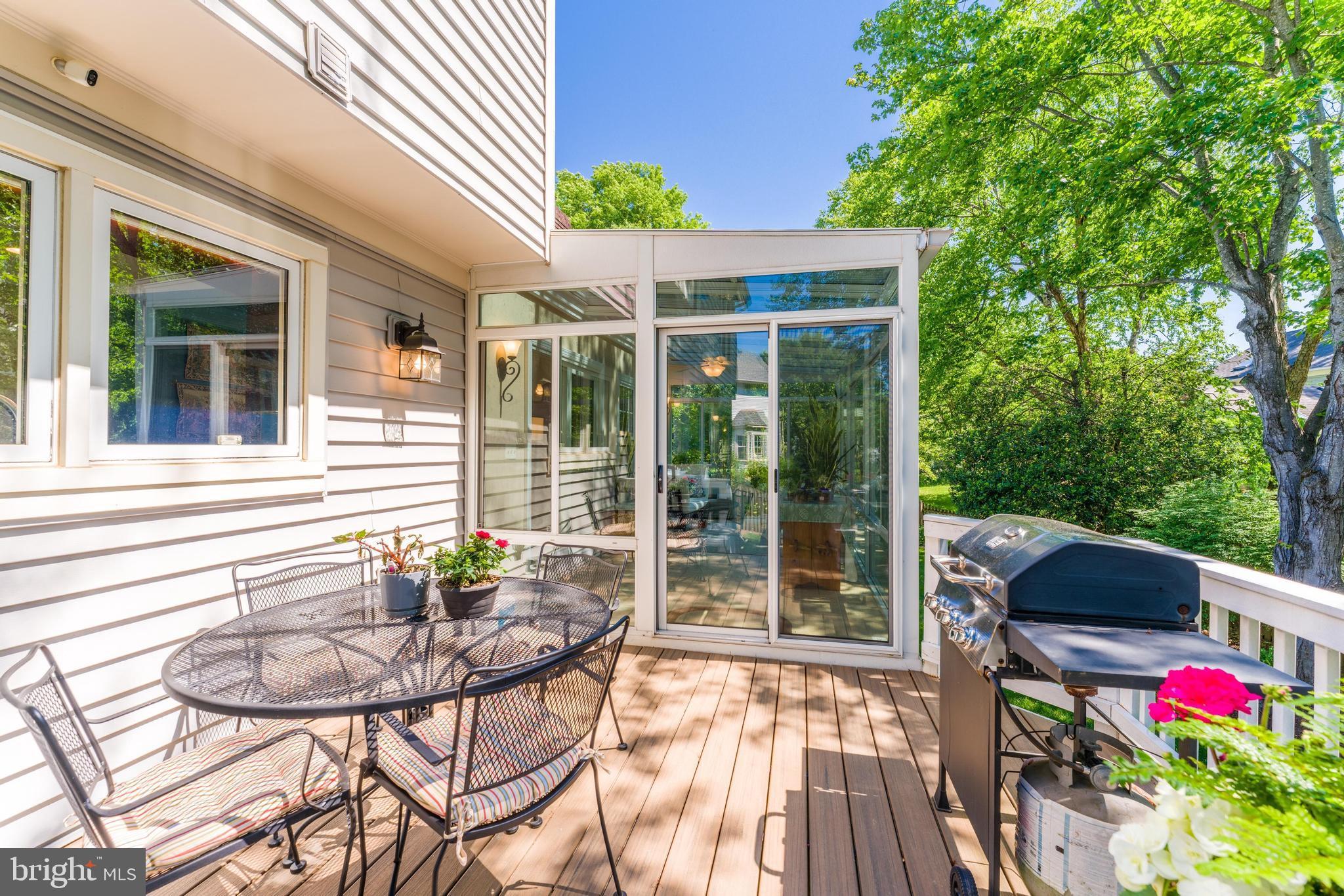 CHANTILLY HIGHLANDS - Residential