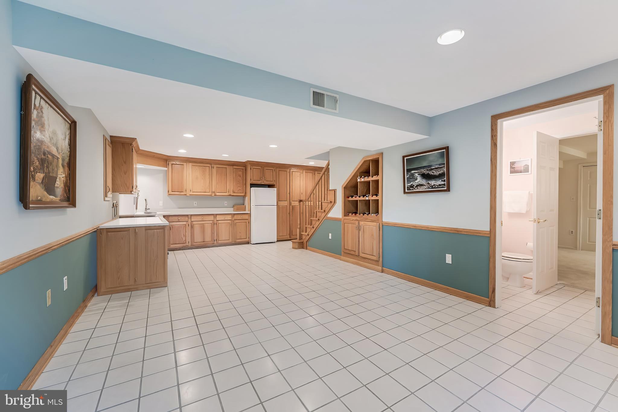 CHANTILLY HIGHLANDS - Residential