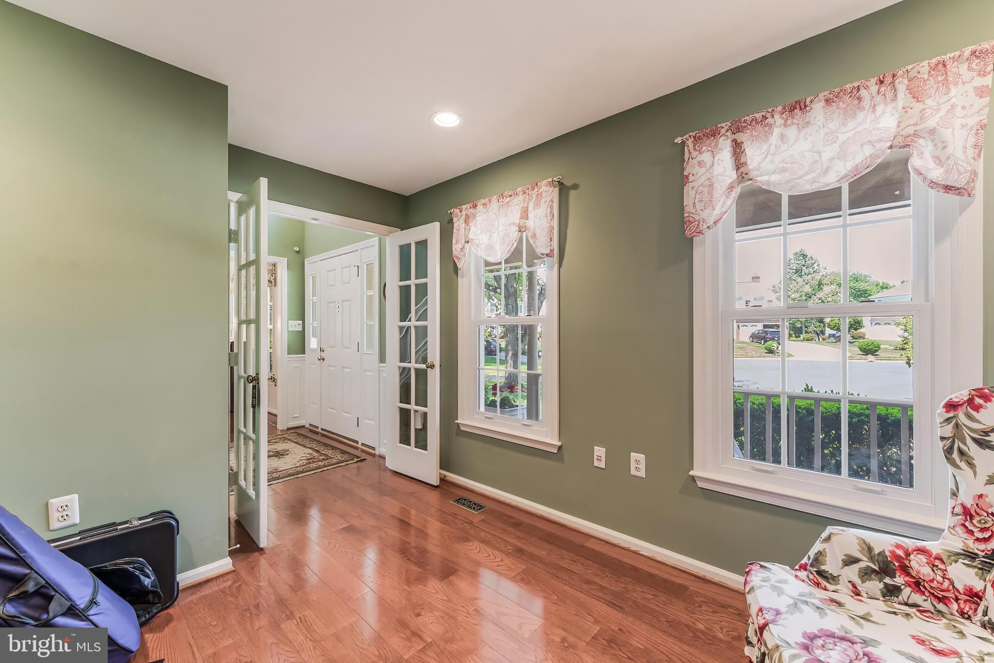 CHANTILLY HIGHLANDS - Residential