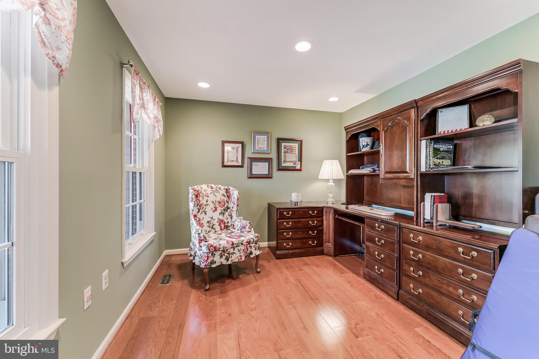 CHANTILLY HIGHLANDS - Residential