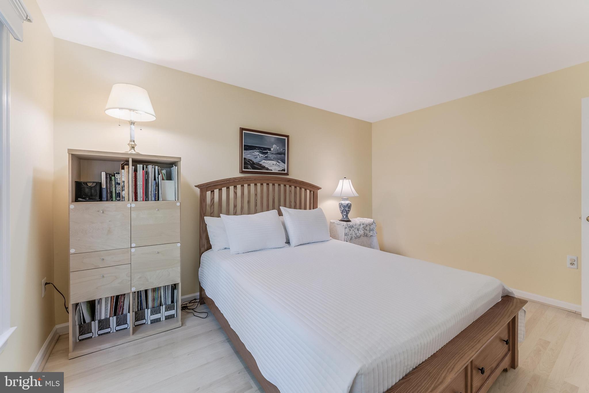 CHANTILLY HIGHLANDS - Residential