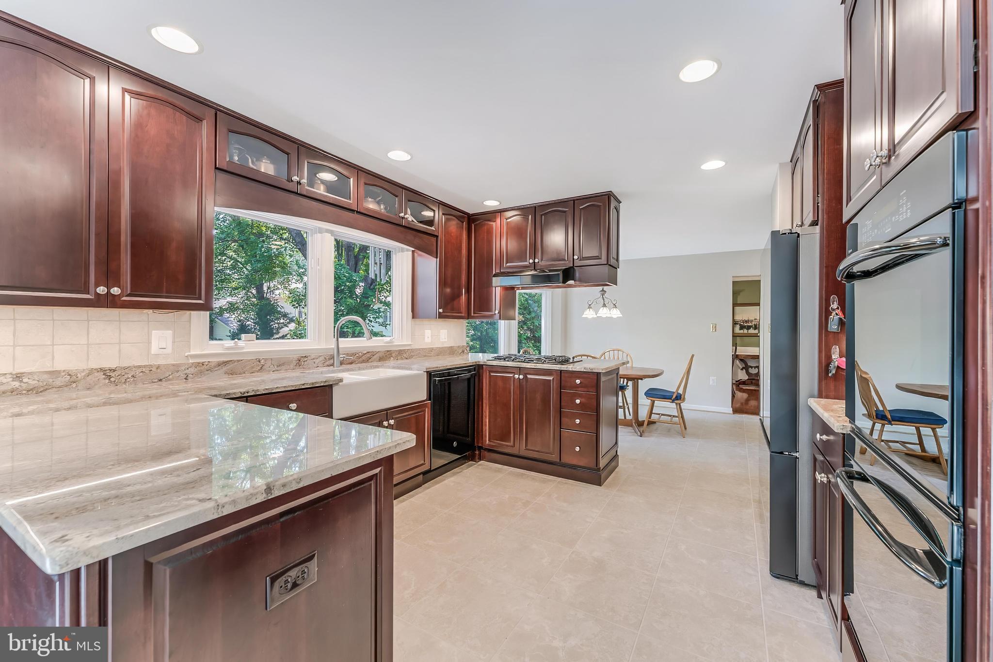 CHANTILLY HIGHLANDS - Residential