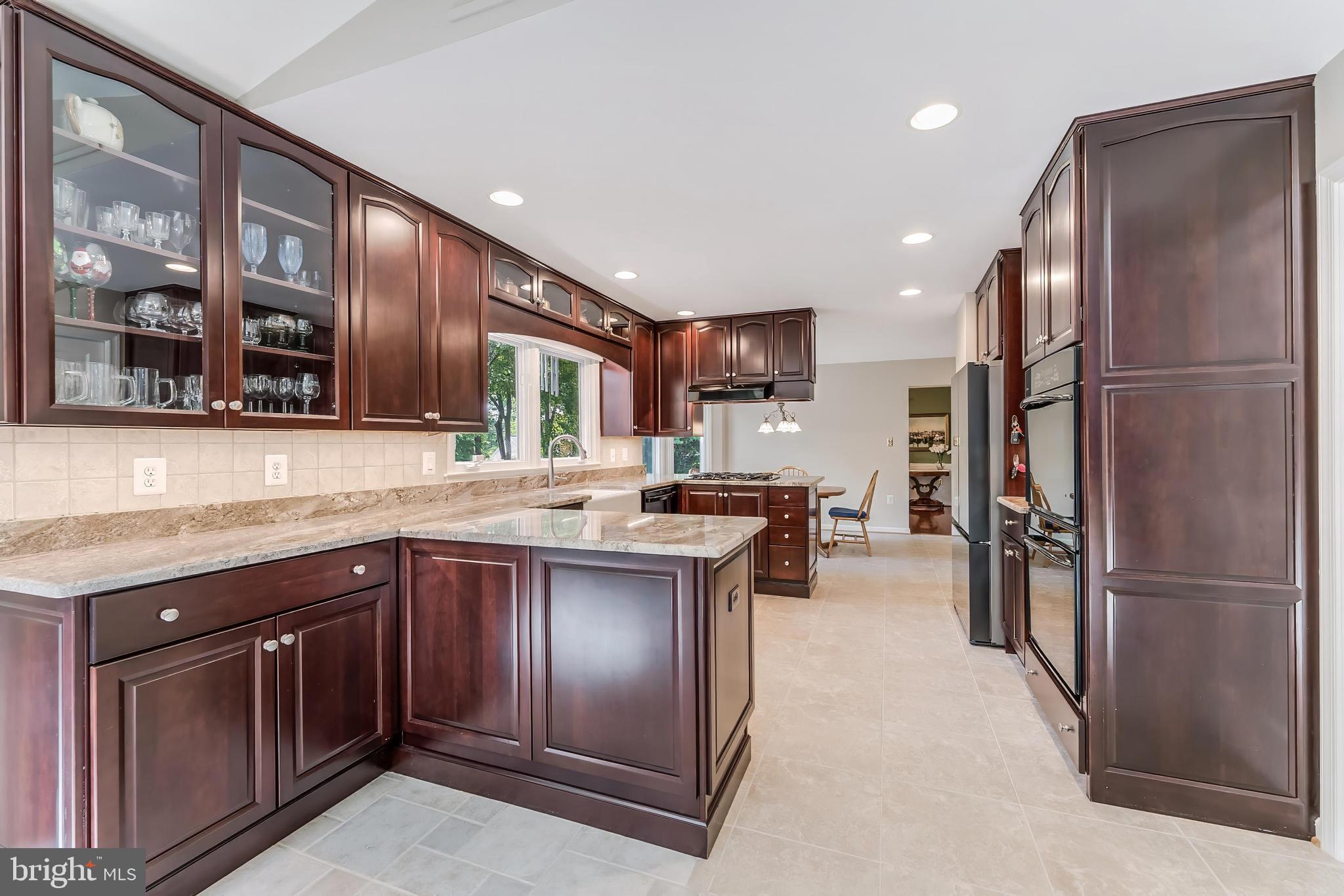 CHANTILLY HIGHLANDS - Residential