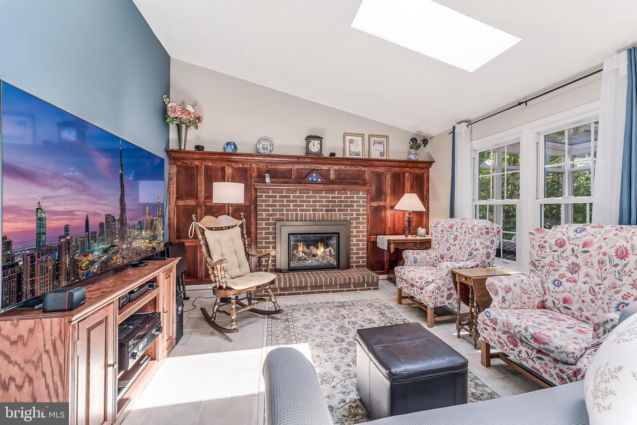 CHANTILLY HIGHLANDS - Residential