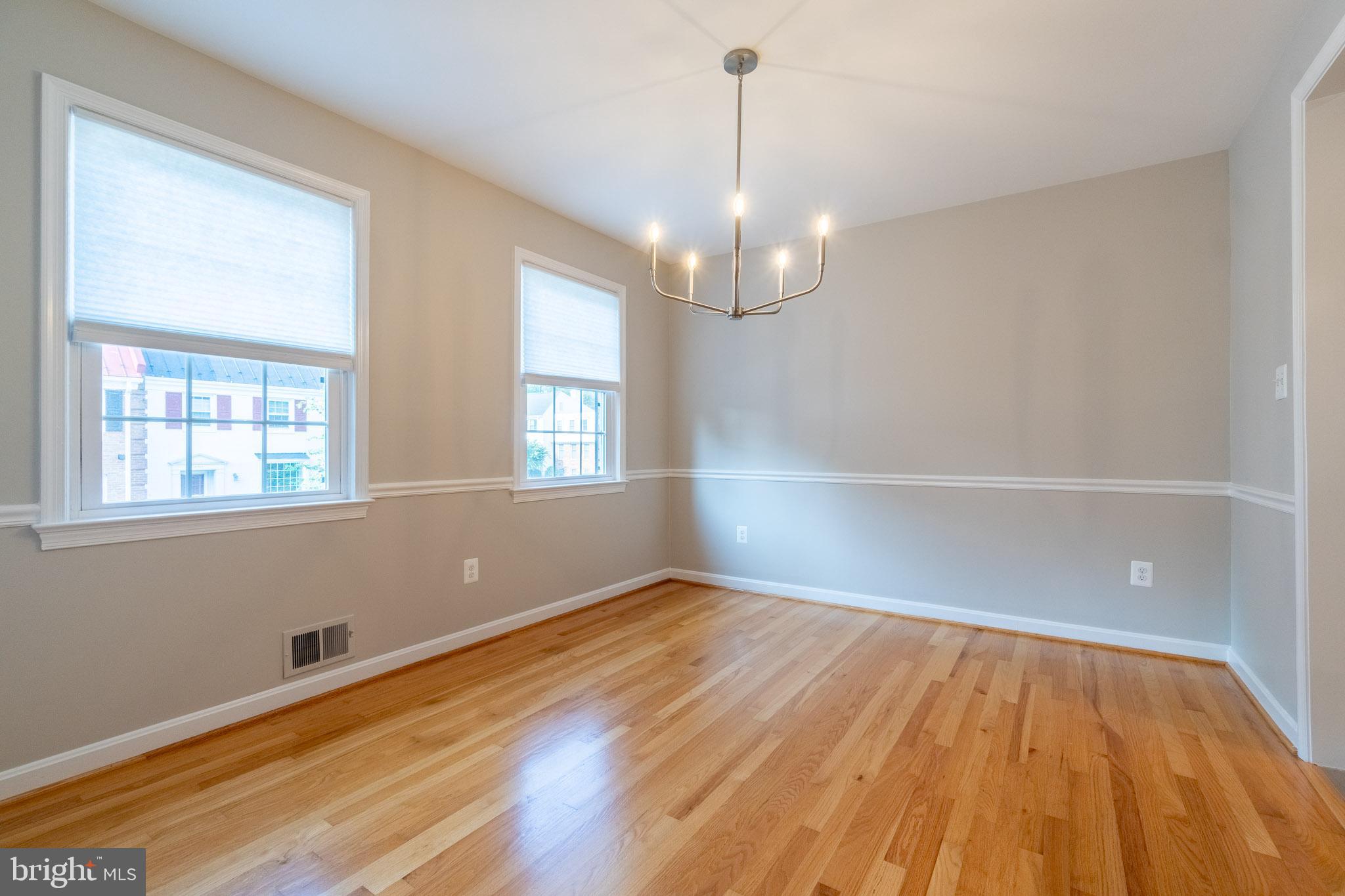 KINGS MANOR TOWNE HOUSES - Residential Lease