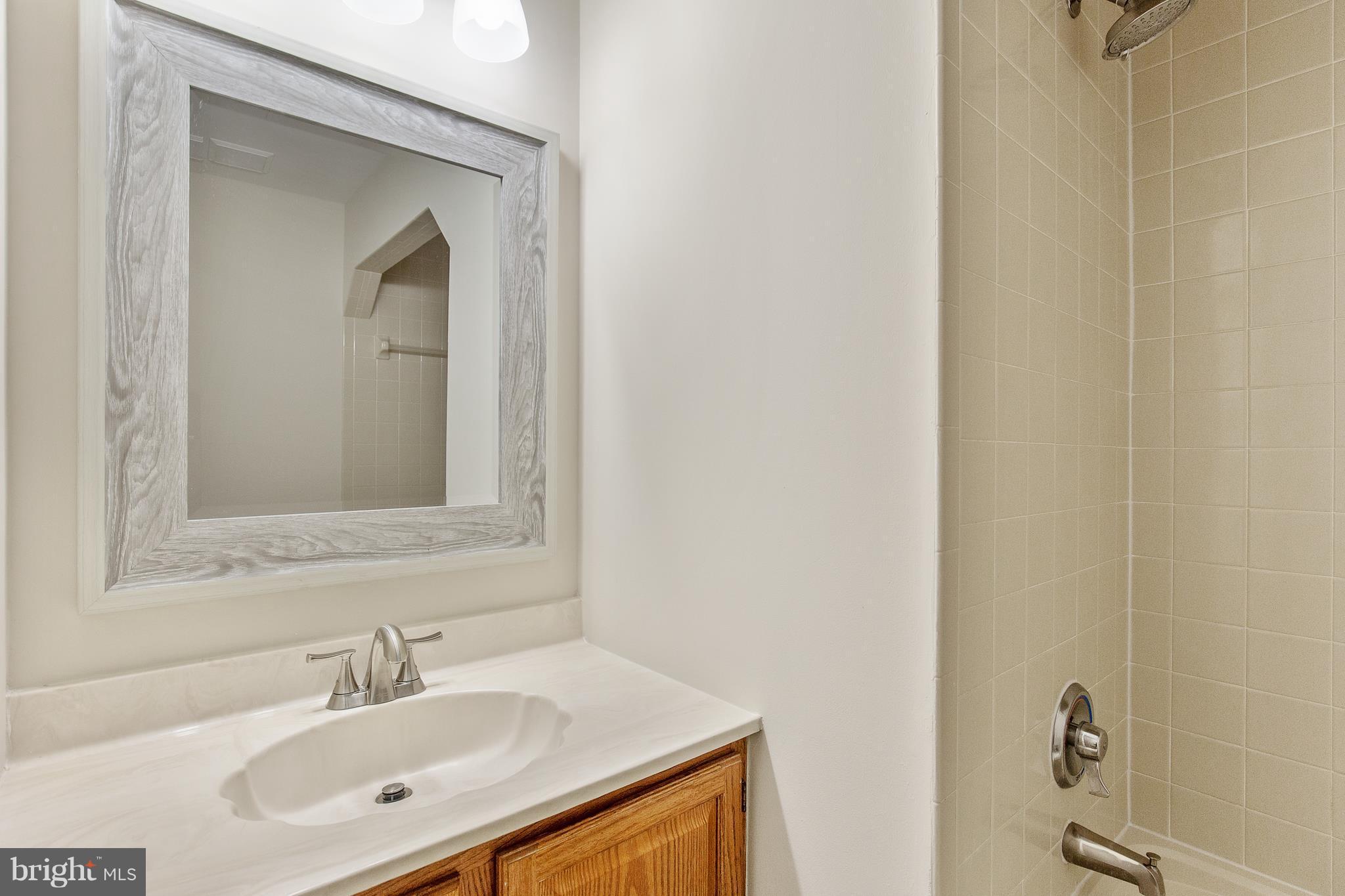 KINGSTOWNE - Residential