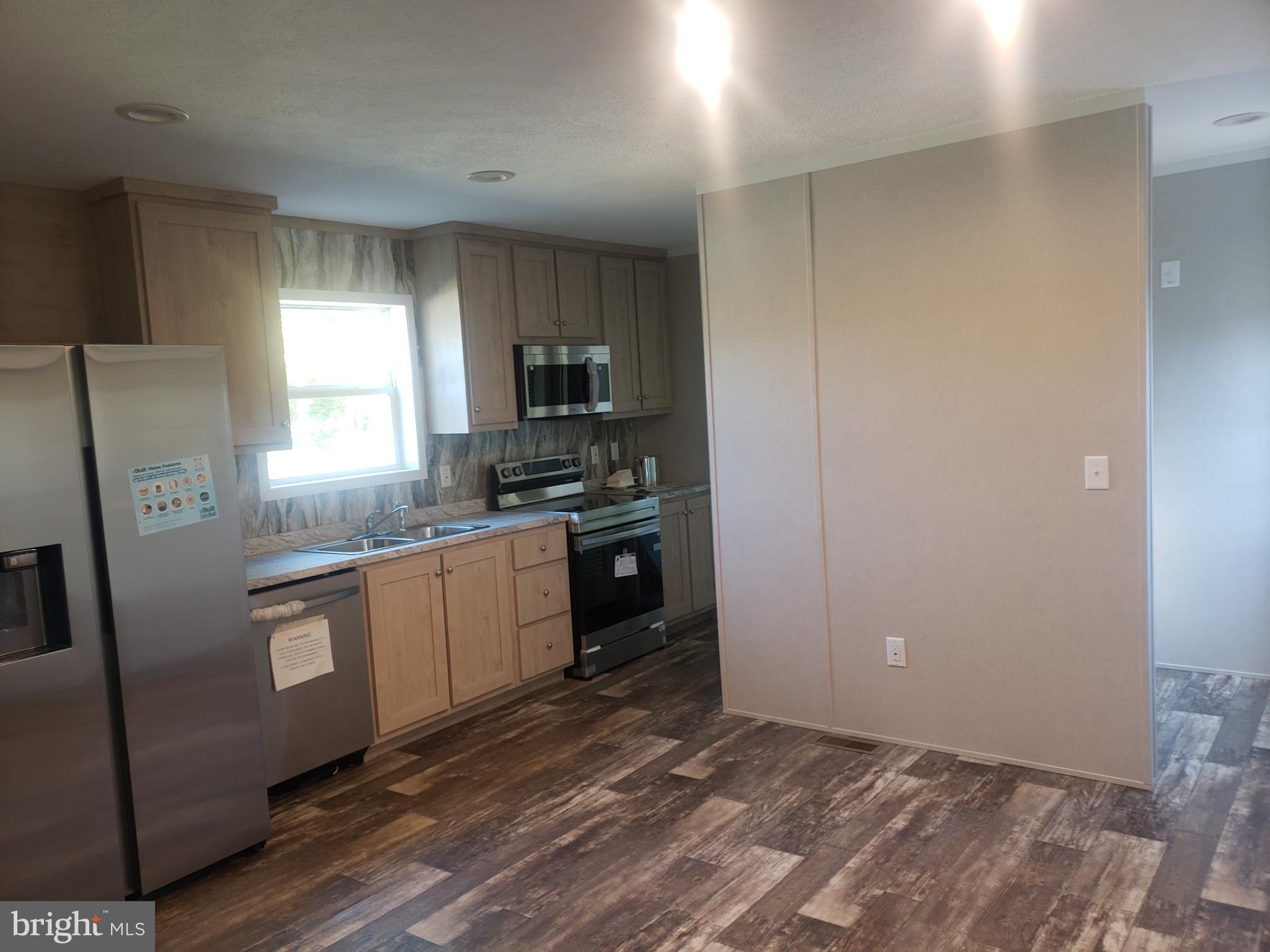 344 APPLE DRIVE
