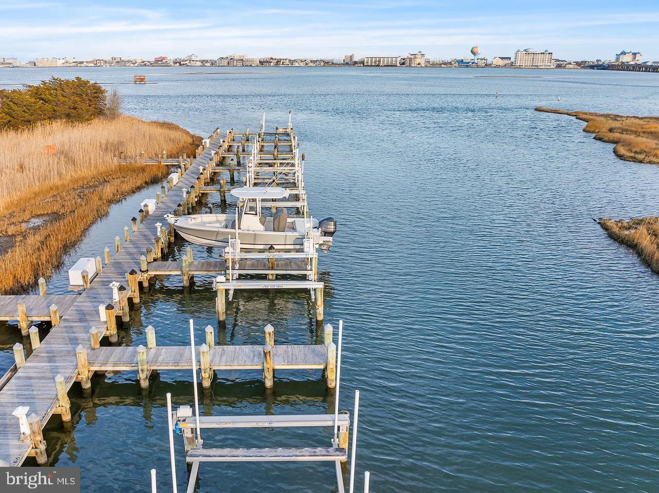 87 SEASIDE VILLAGE M87