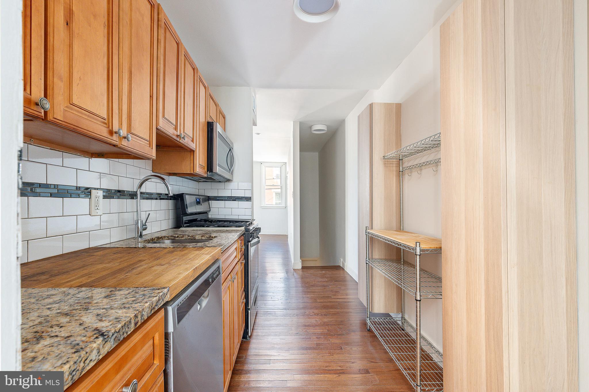 POINT BREEZE - Residential Income