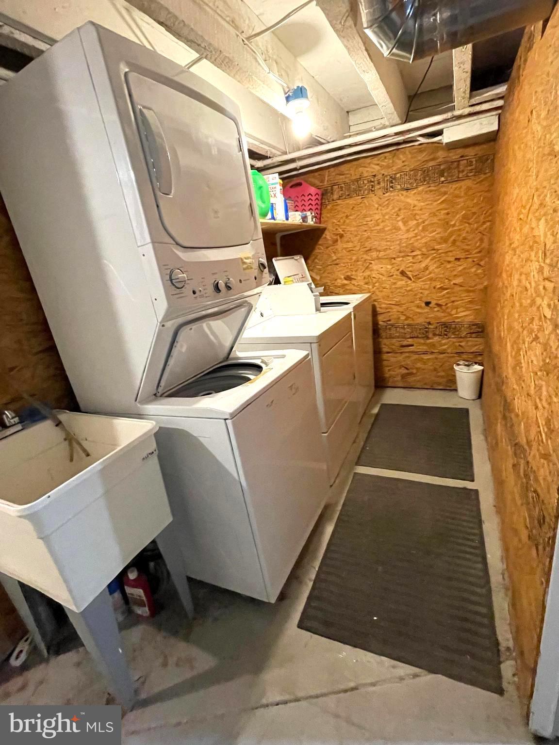 POINT BREEZE - Residential Income