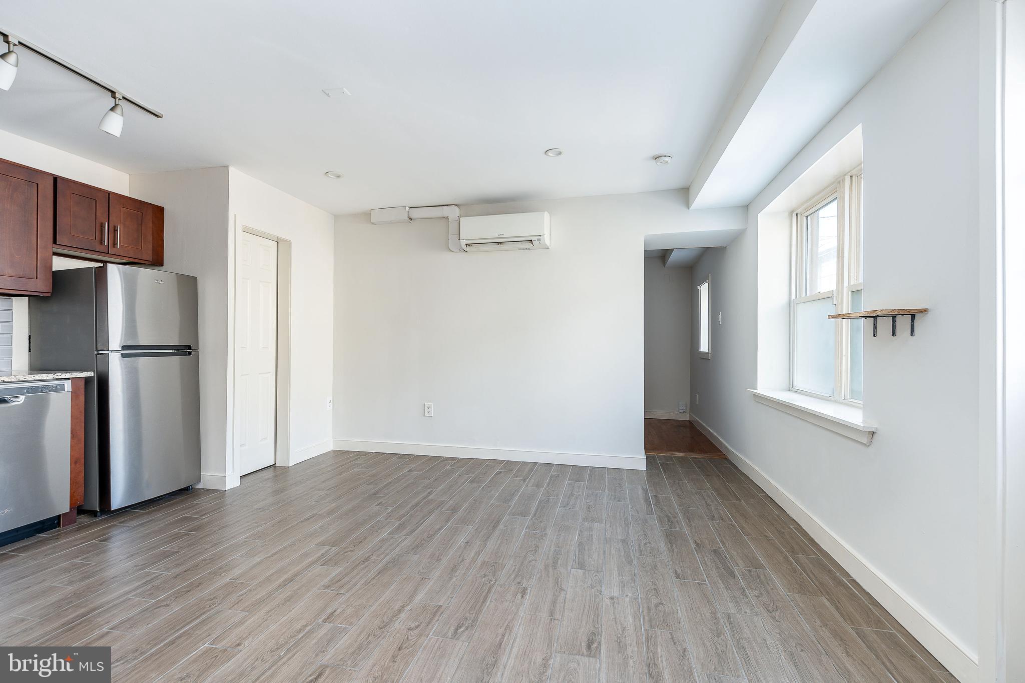 POINT BREEZE - Residential Income