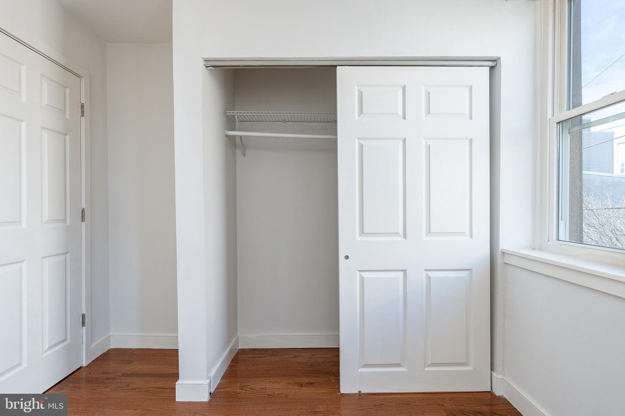 POINT BREEZE - Residential Income