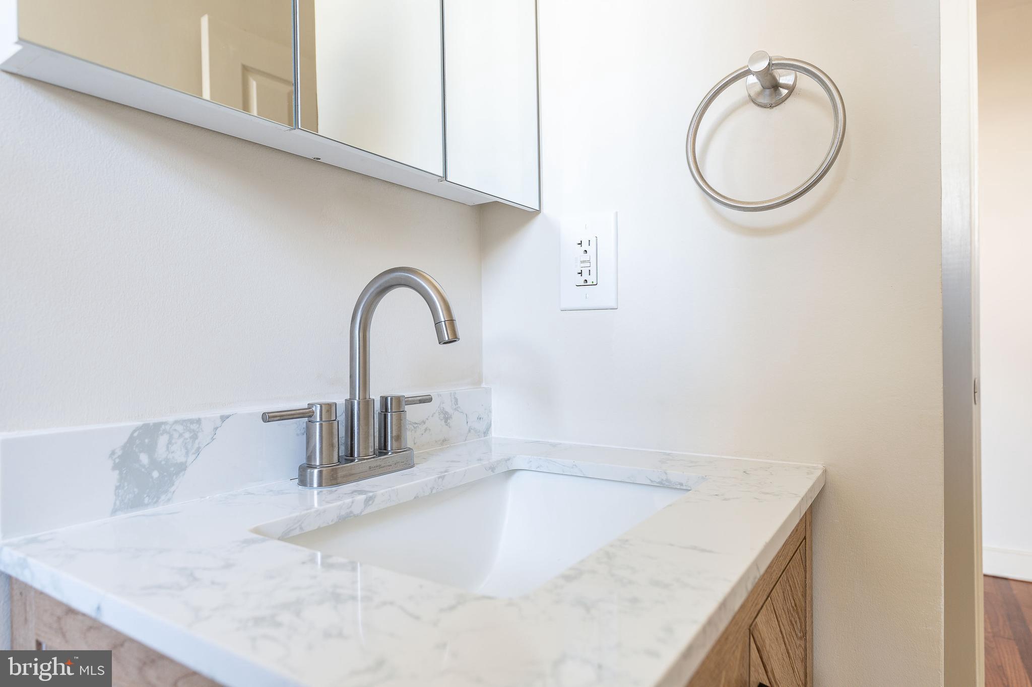 POINT BREEZE - Residential Income