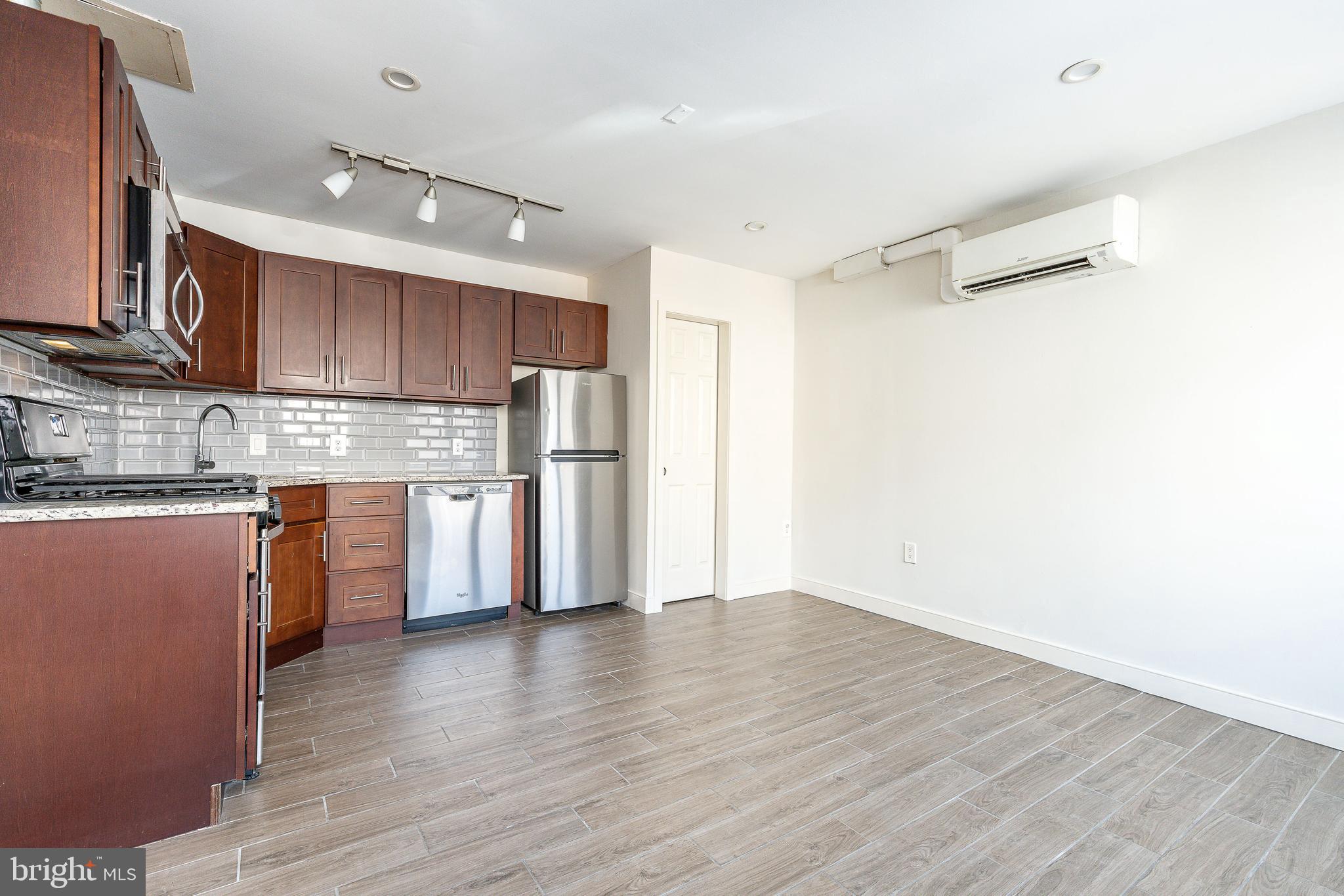 POINT BREEZE - Residential Income