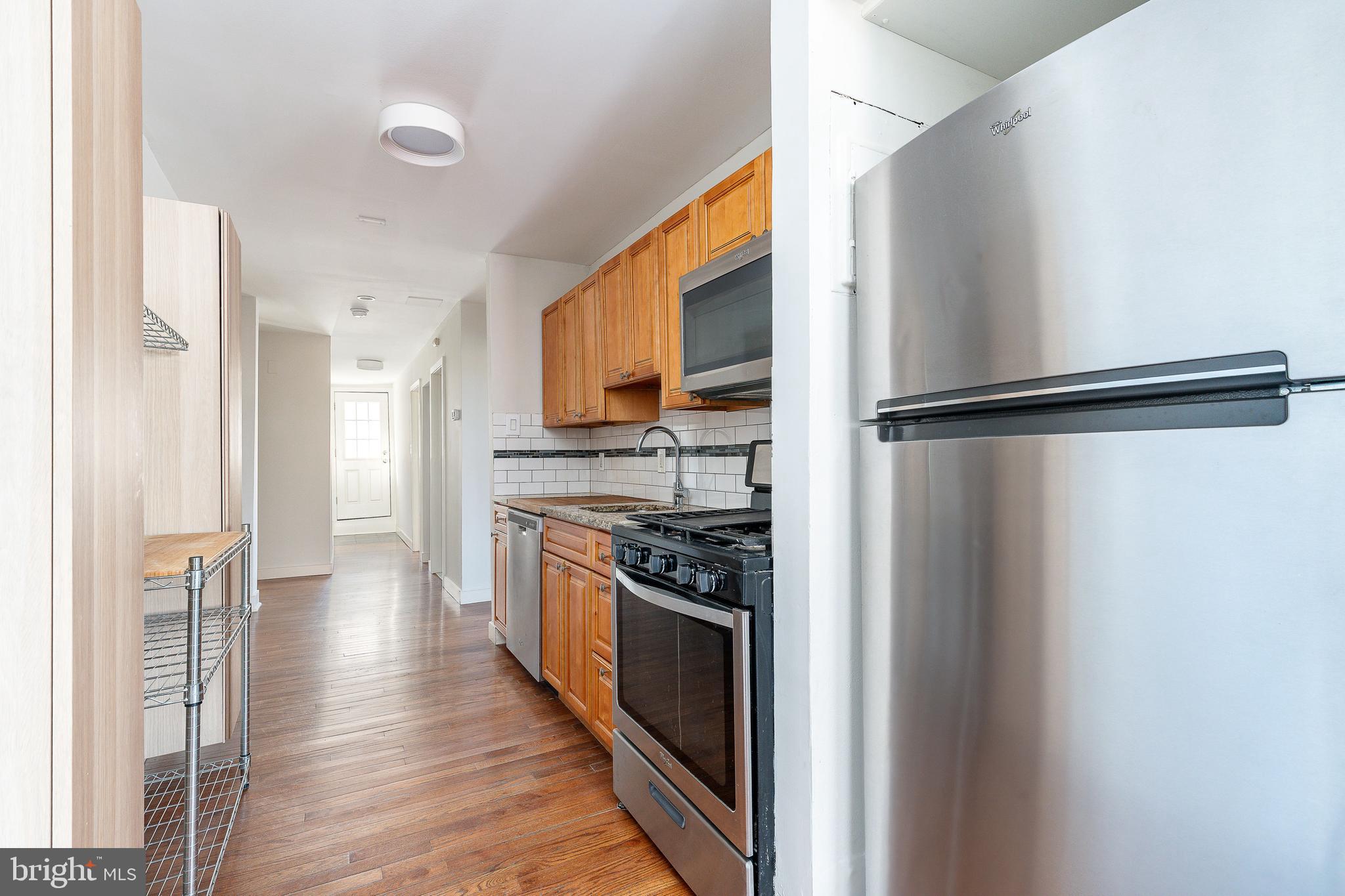 POINT BREEZE - Residential Income