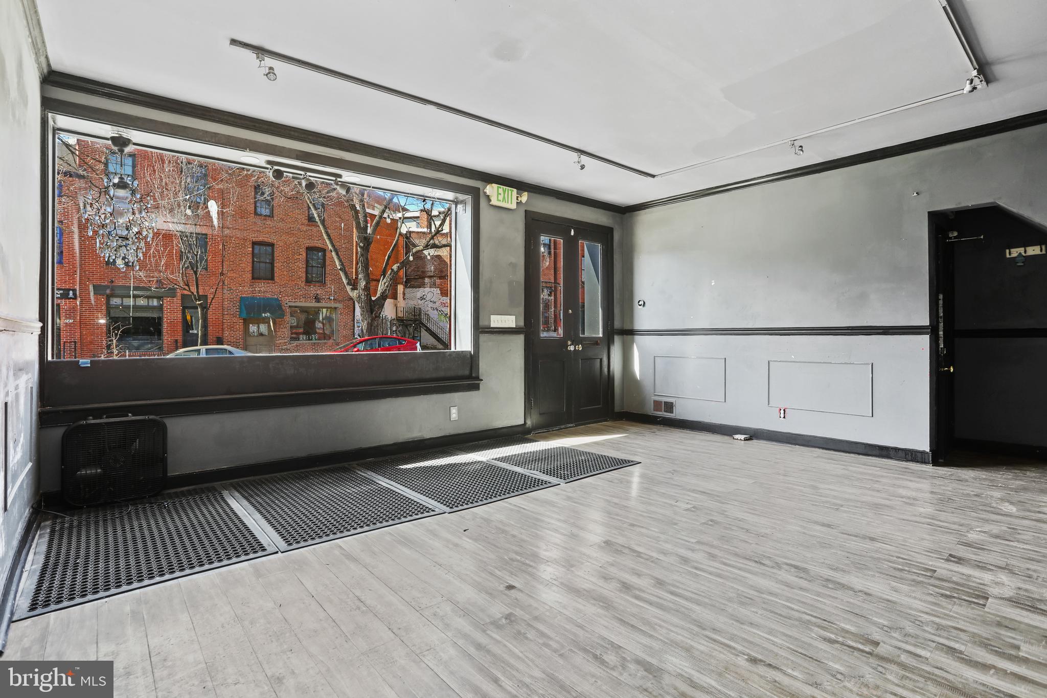 MOUNT VERNON PLACE HISTORIC DISTRICT - Commercial Sale