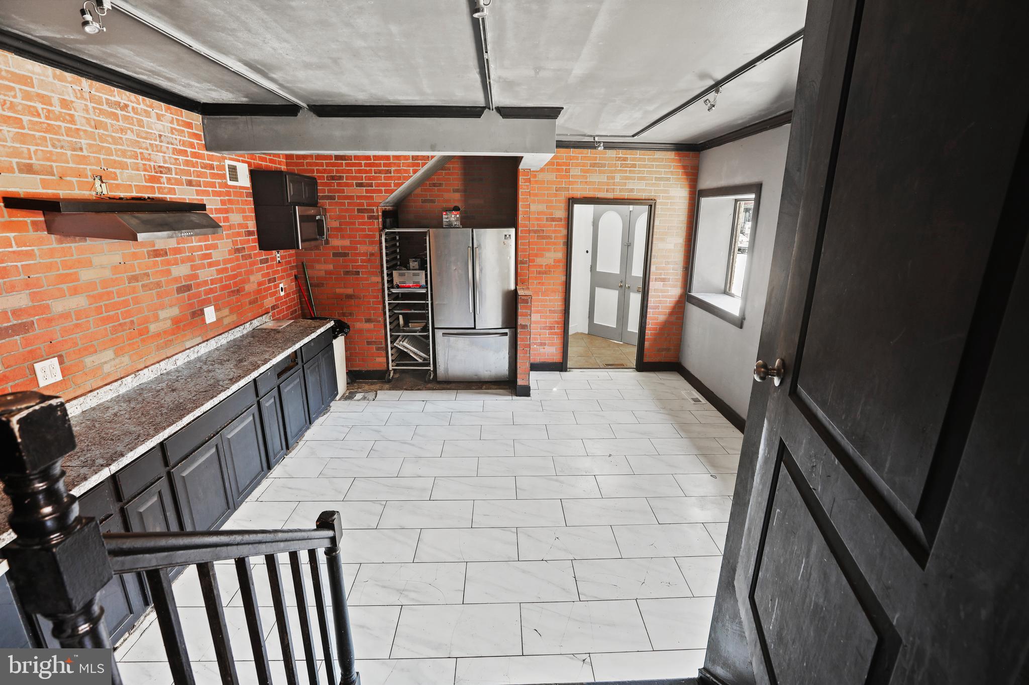 MOUNT VERNON PLACE HISTORIC DISTRICT - Commercial Sale