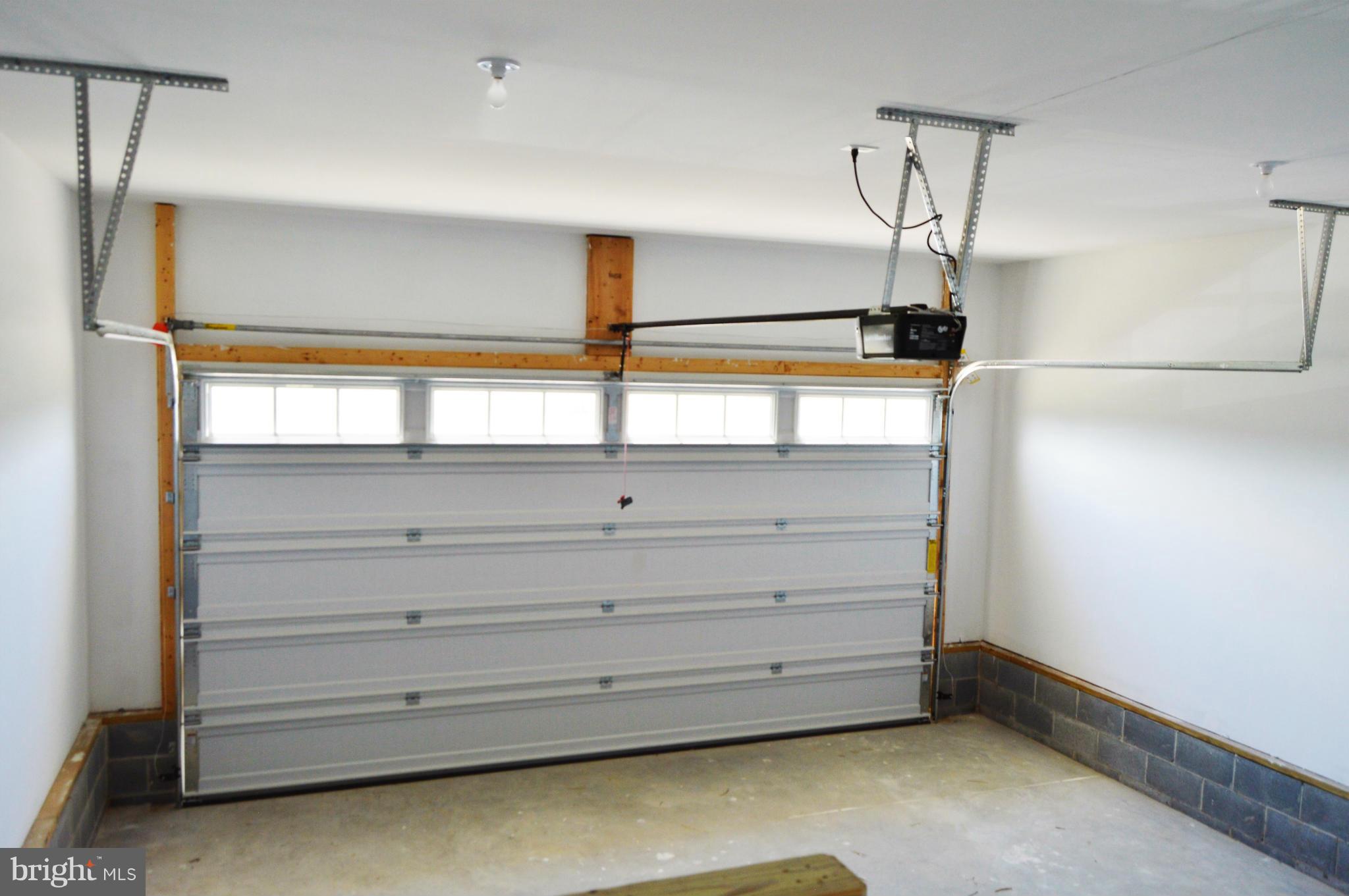 MAGNOLIA HILL - Residential Lease