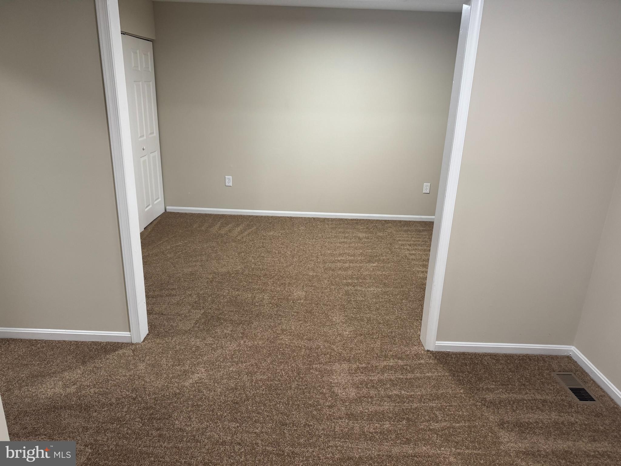 ST CHARLES HUNTINGTON - Residential Lease