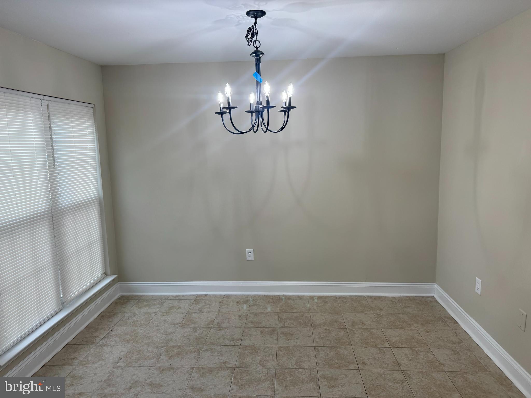 ST CHARLES HUNTINGTON - Residential Lease