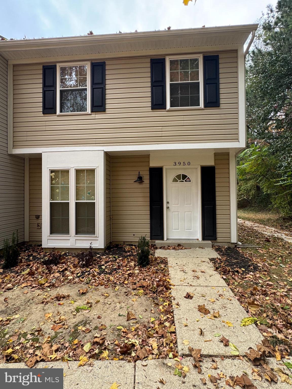 ST CHARLES HUNTINGTON - Residential Lease