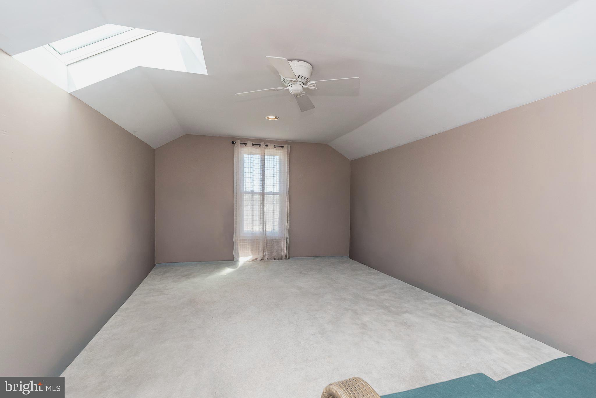 CHARLESTOWNE - Residential