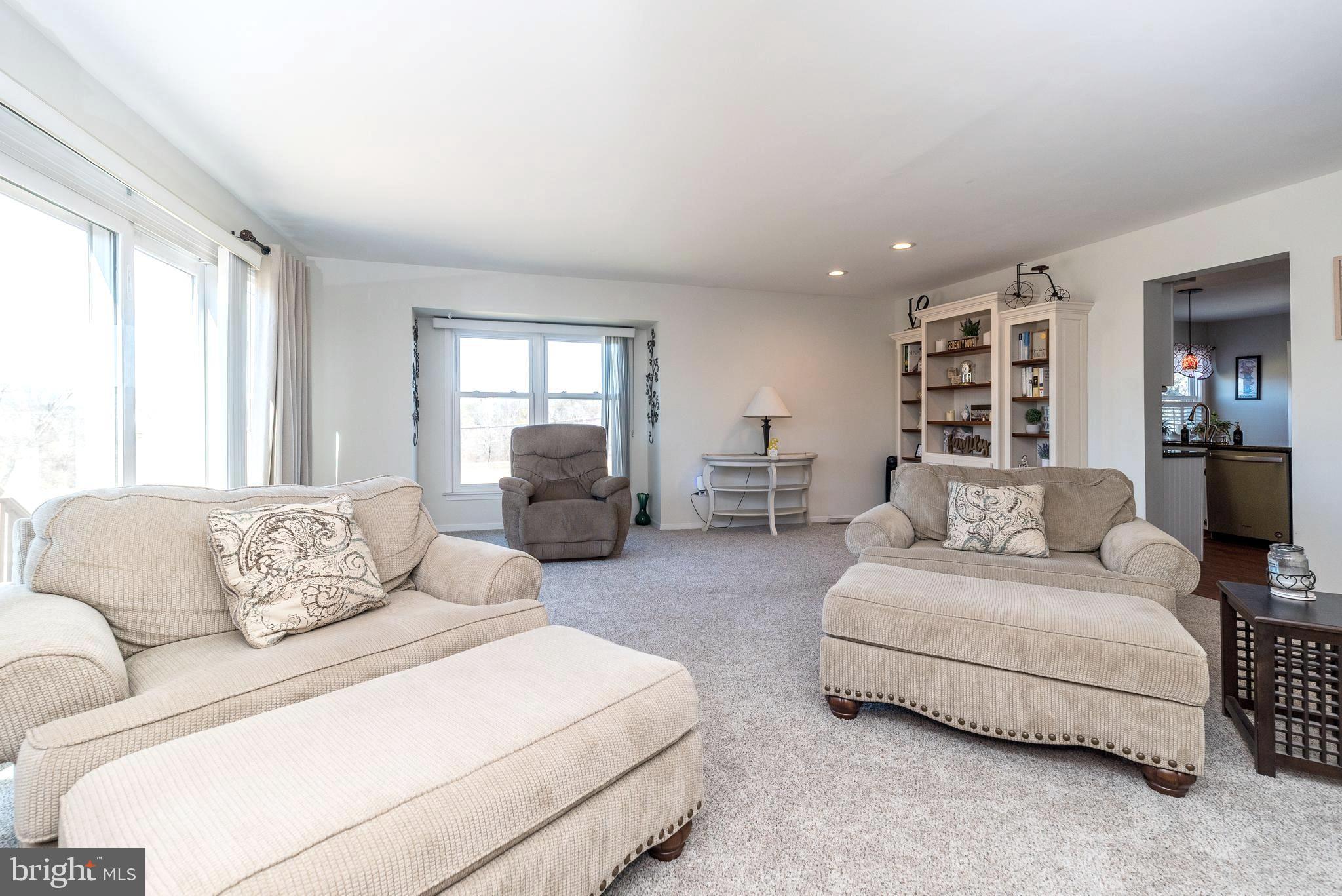 CHARLESTOWNE - Residential