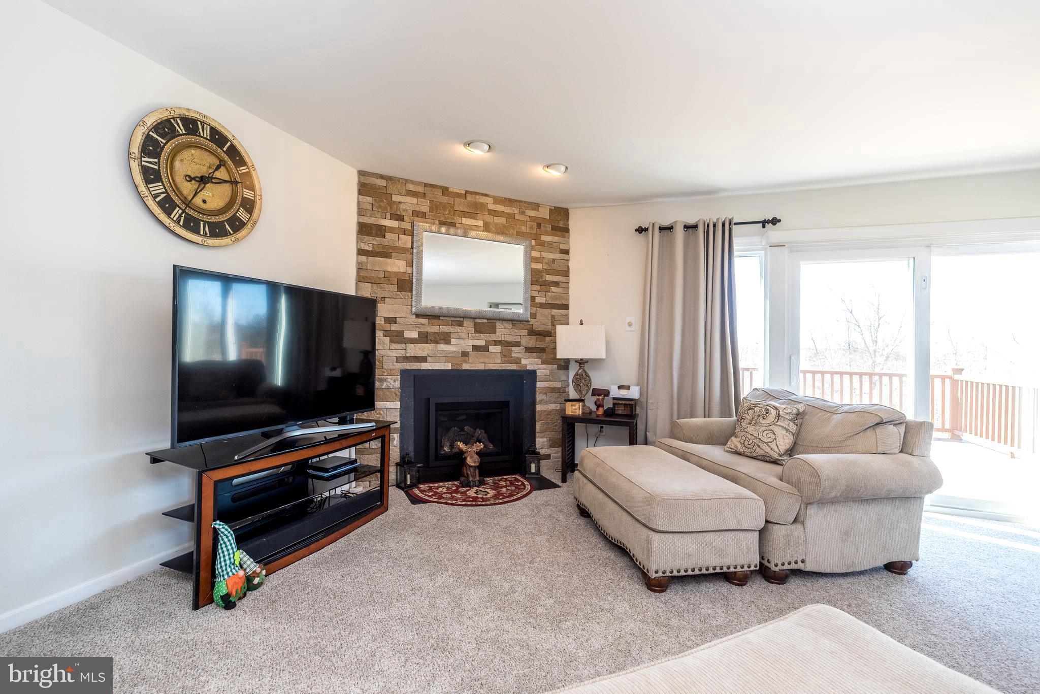 CHARLESTOWNE - Residential