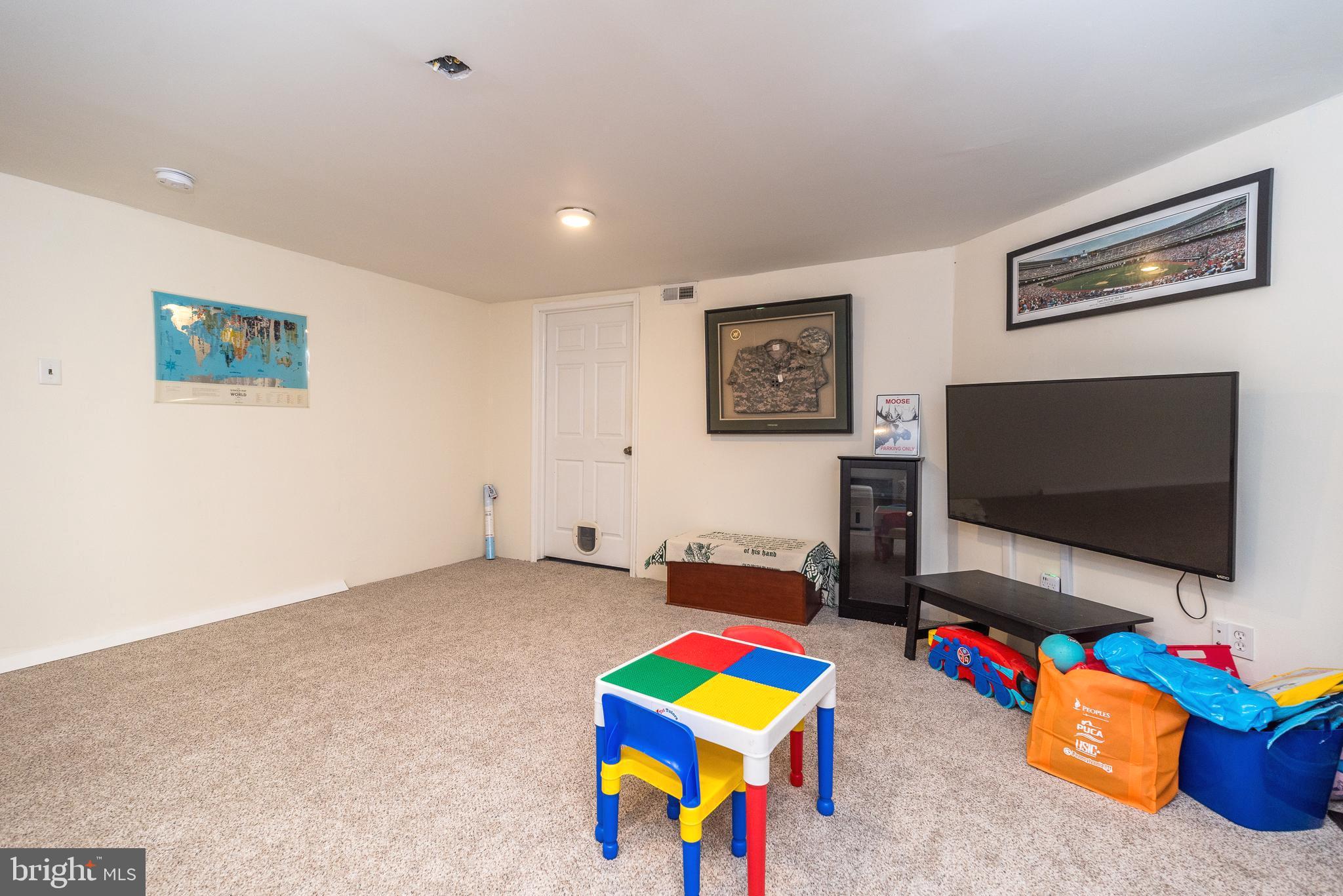 CHARLESTOWNE - Residential