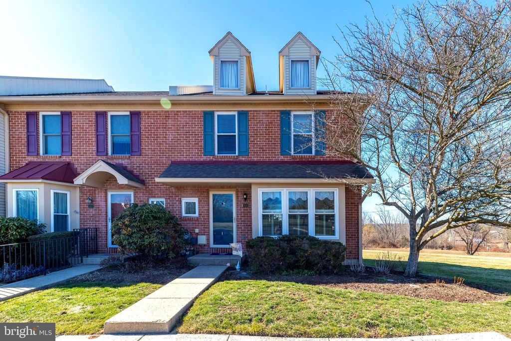 Photo of 400 Calverton Court, HARLEYSVILLE, PA 19438 (MLS # PAMC2170024)