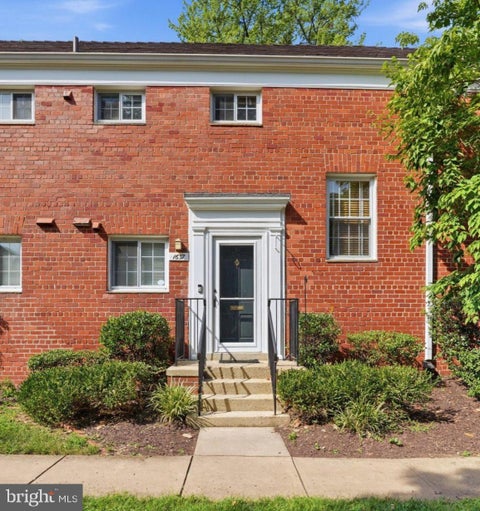 Photo of 1637 Mt Eagle Place, ALEXANDRIA, VA 22302 (MLS # VAAX2066008)