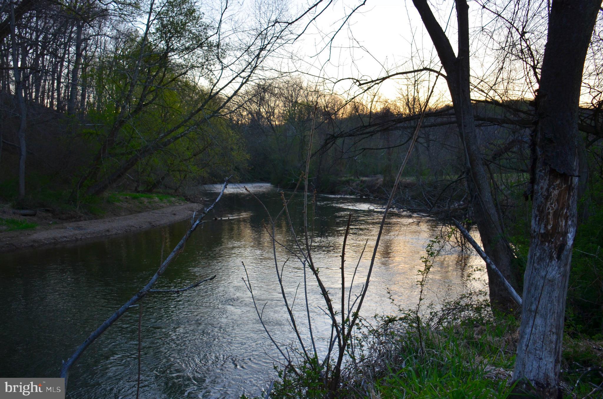 FAIRVIEW FARM - Land