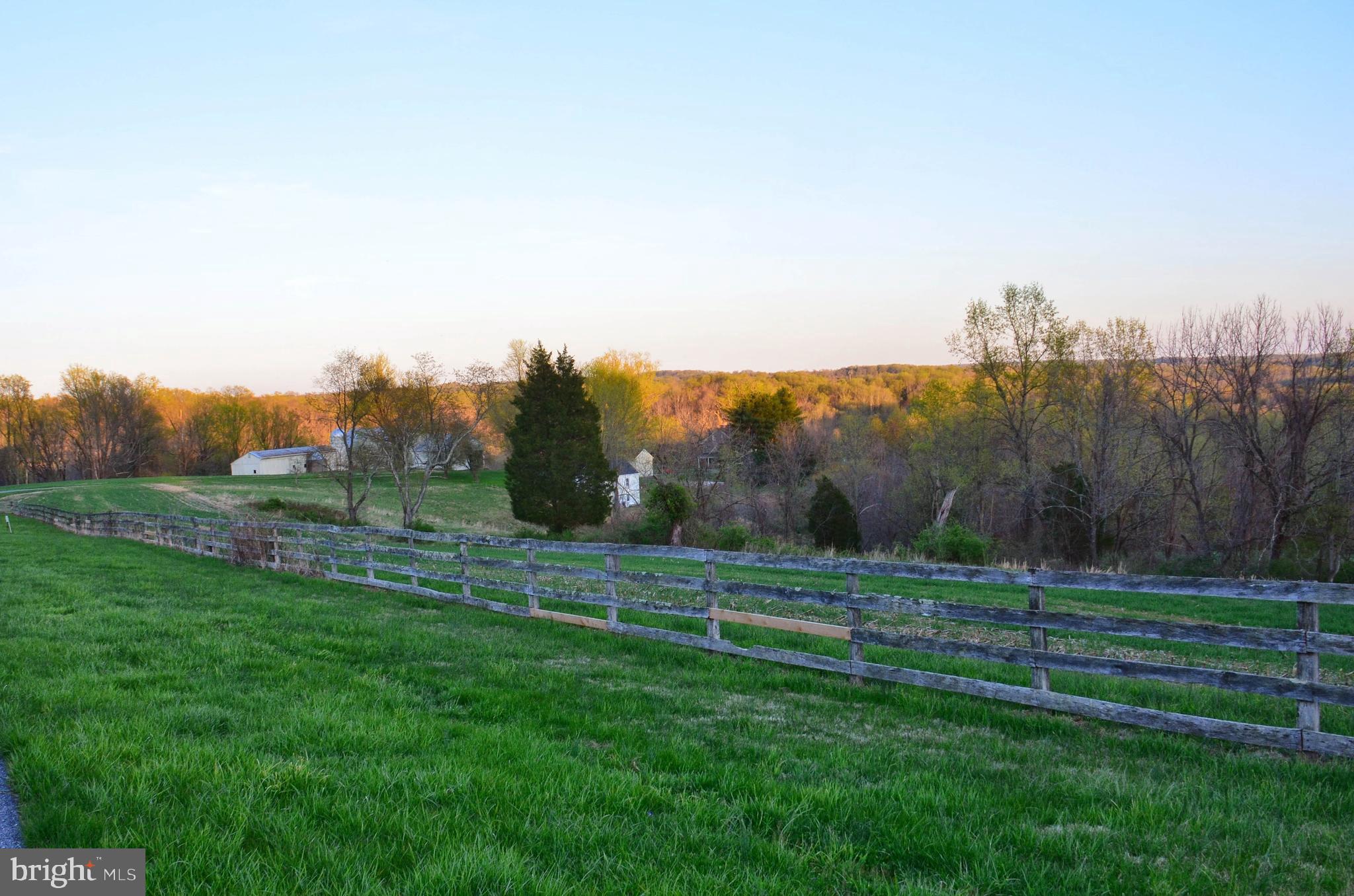 FAIRVIEW FARM - Land